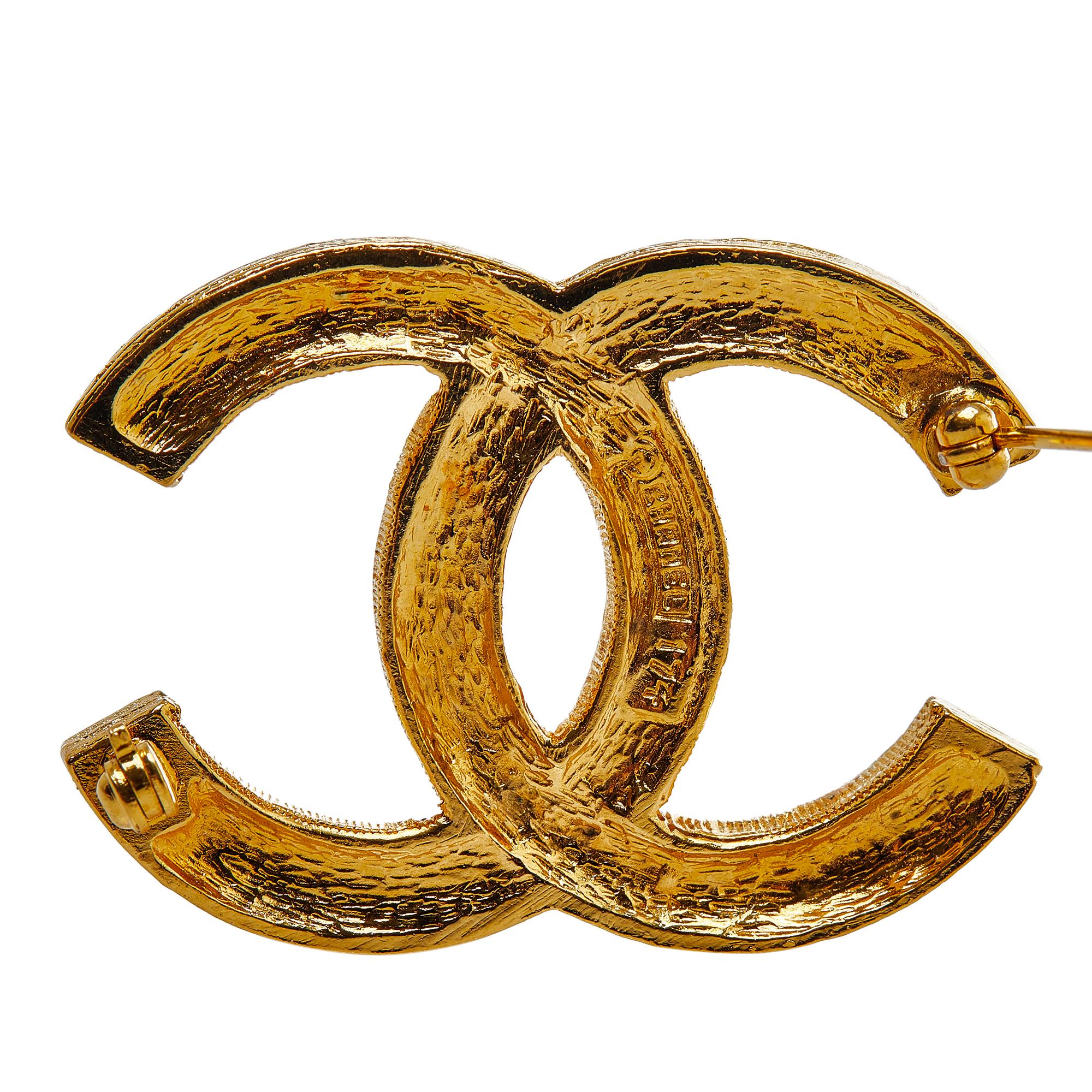 Chanel CC Rhinestone Brooch (SHG-0NyesH)