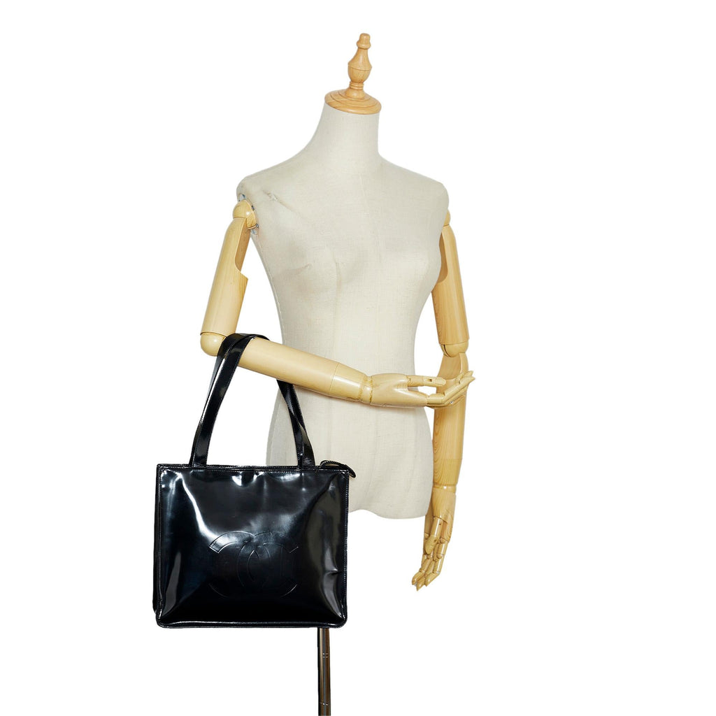 Chanel CC Shoulder Bag (SHG-BYGqDp)