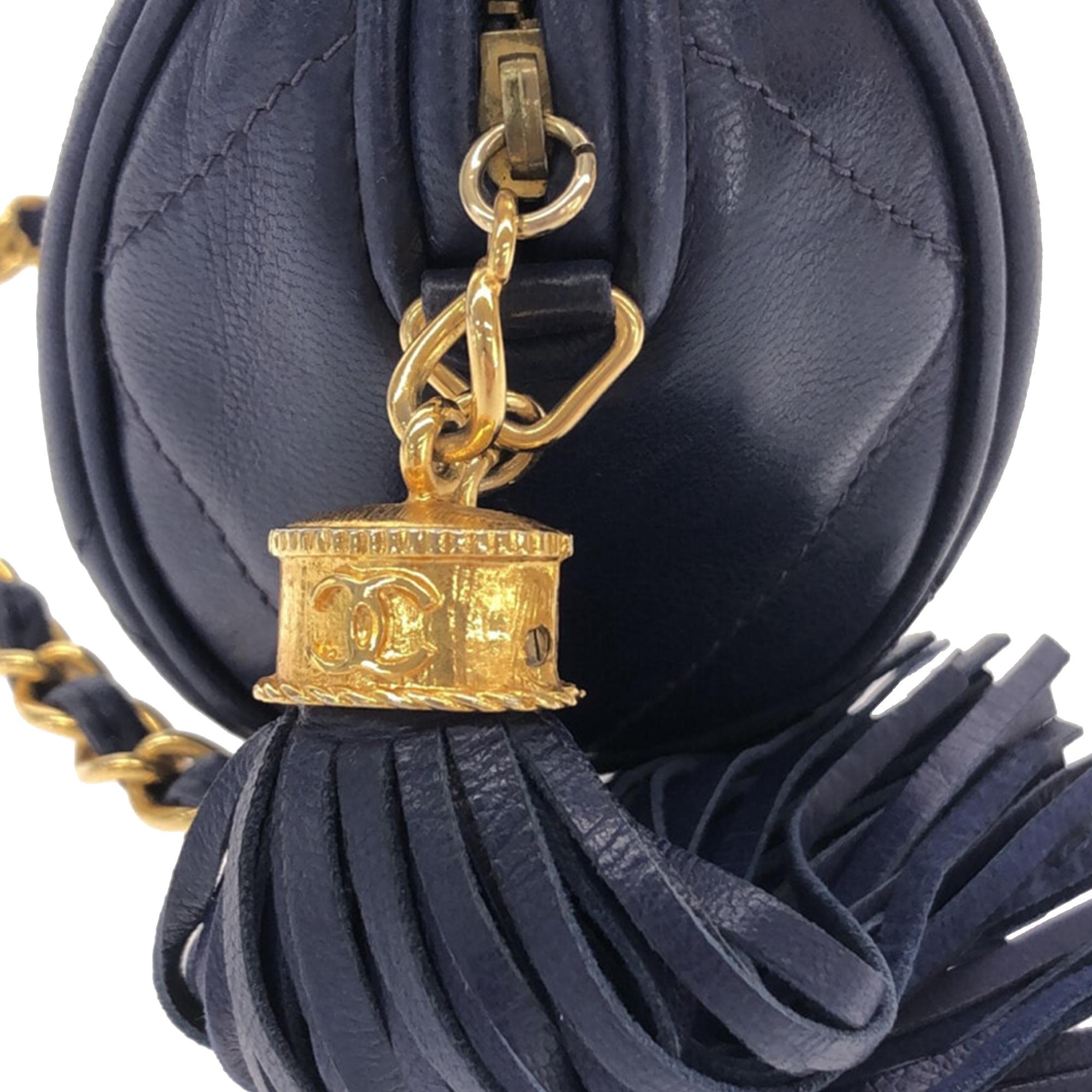Chanel CC Tassel Lambskin Leather Shoulder Bag (SHG-DJNDFs)