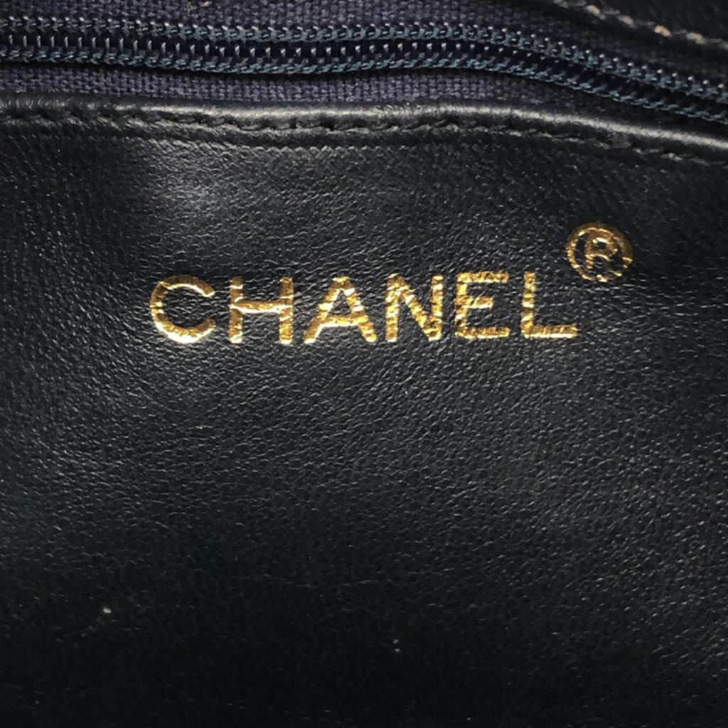Chanel CC Tassel Lambskin Leather Shoulder Bag (SHG-DJNDFs)