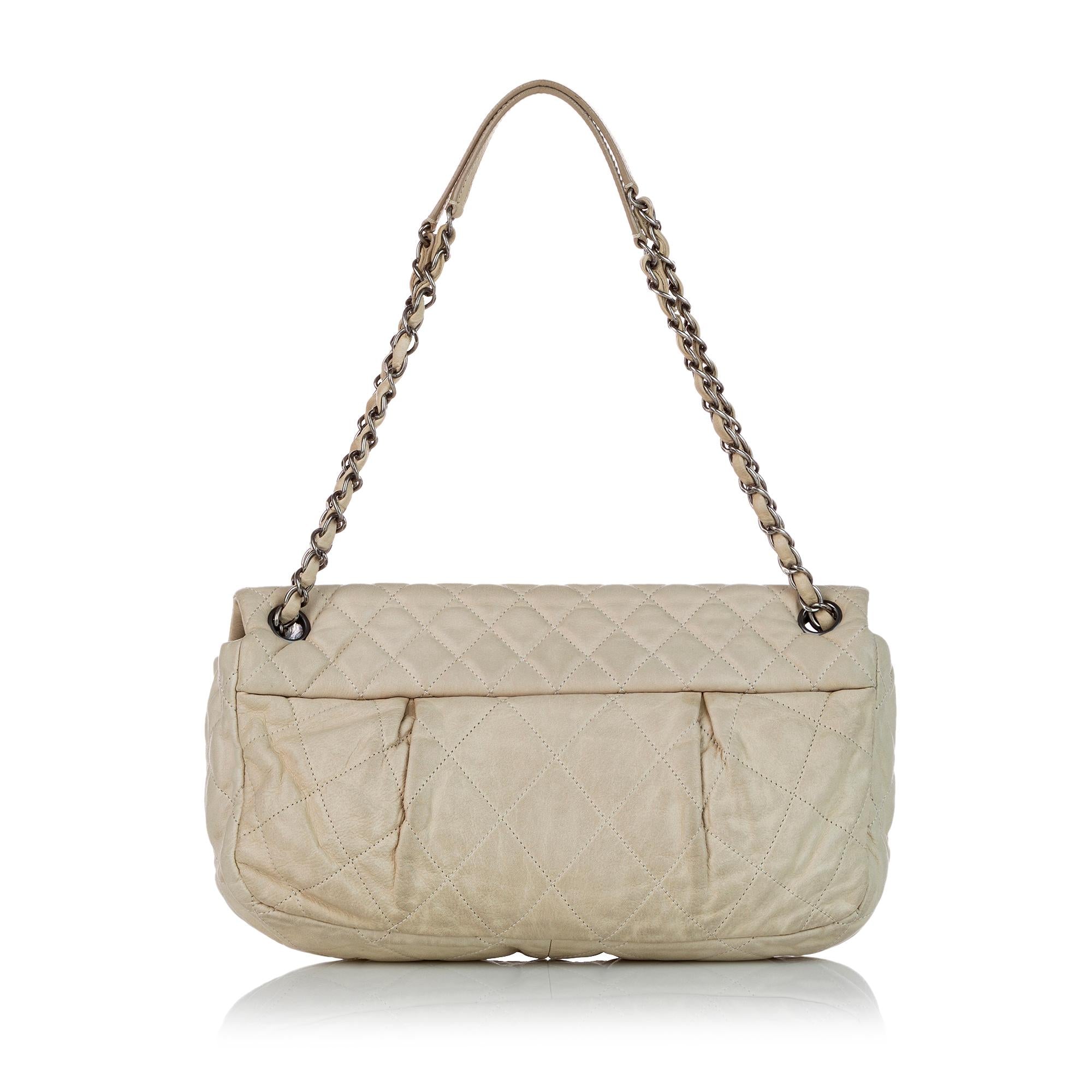 Chanel CC Timeless Lambskin Leather Single Flap Bag (SHG-27291)