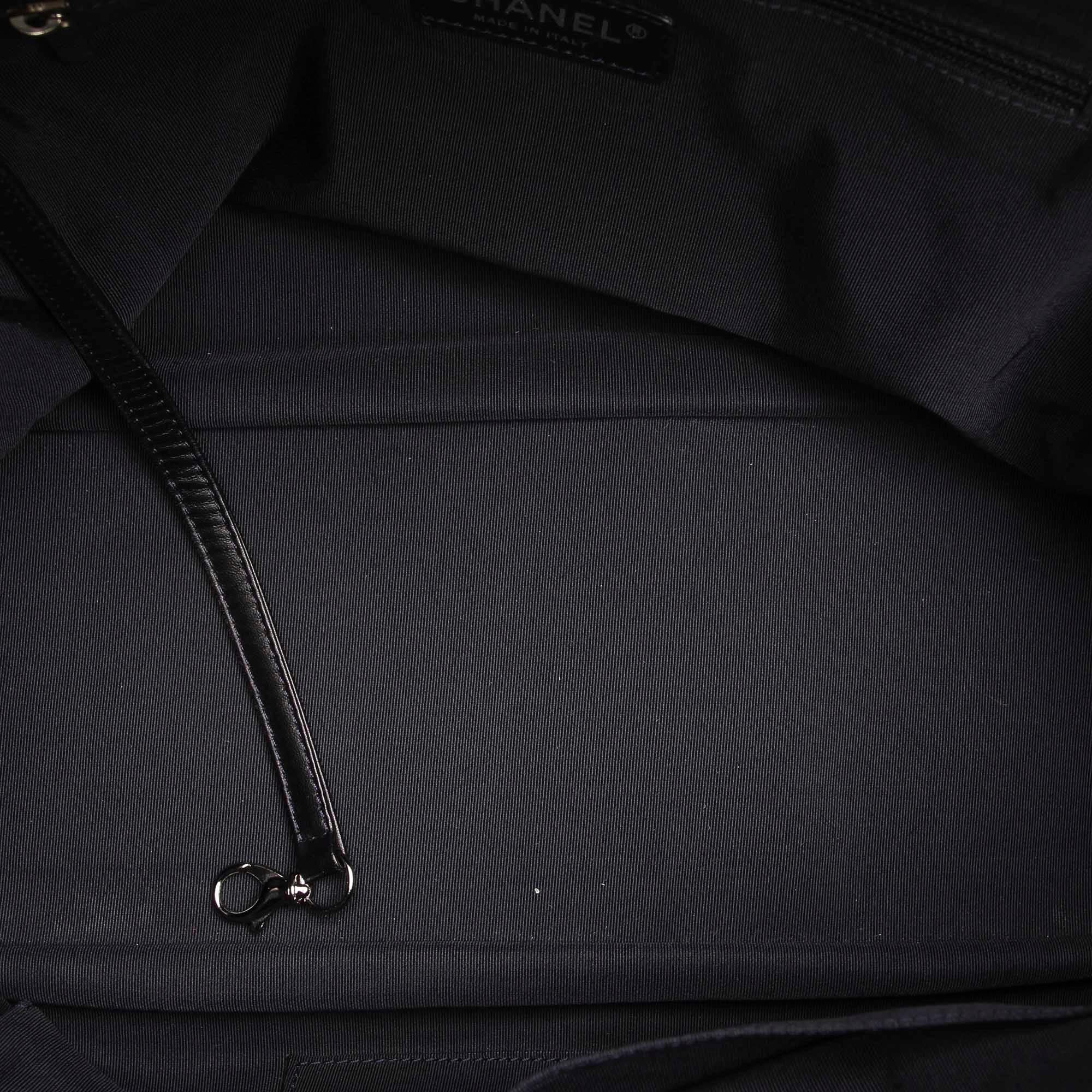 Chanel CC Timeless Shoulder Bag (SHG-25168)