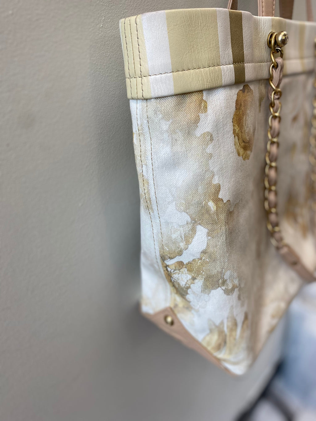 CHANEL CC CAMELLIA TOTE BAG