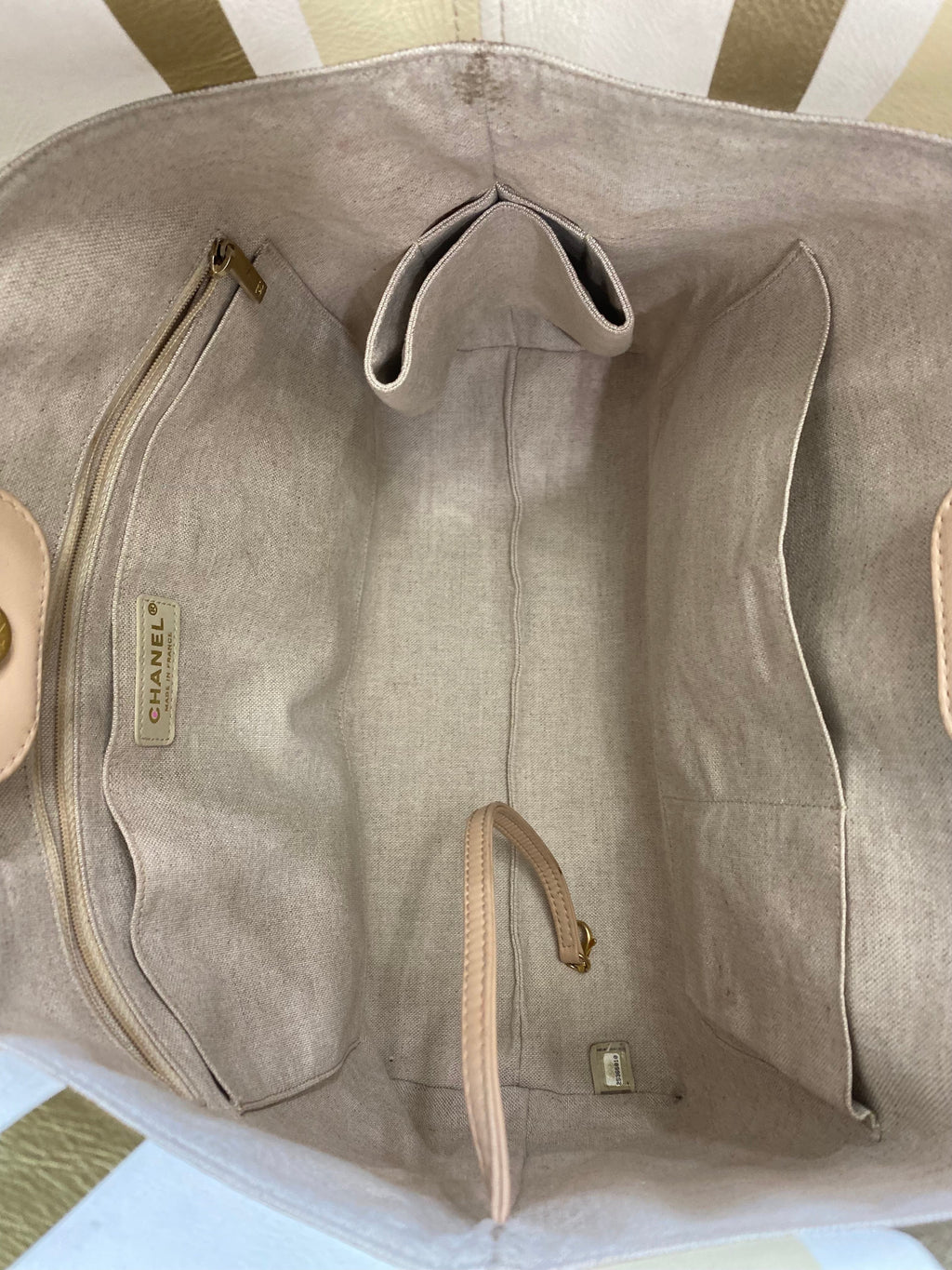 CHANEL CC CAMELLIA TOTE BAG