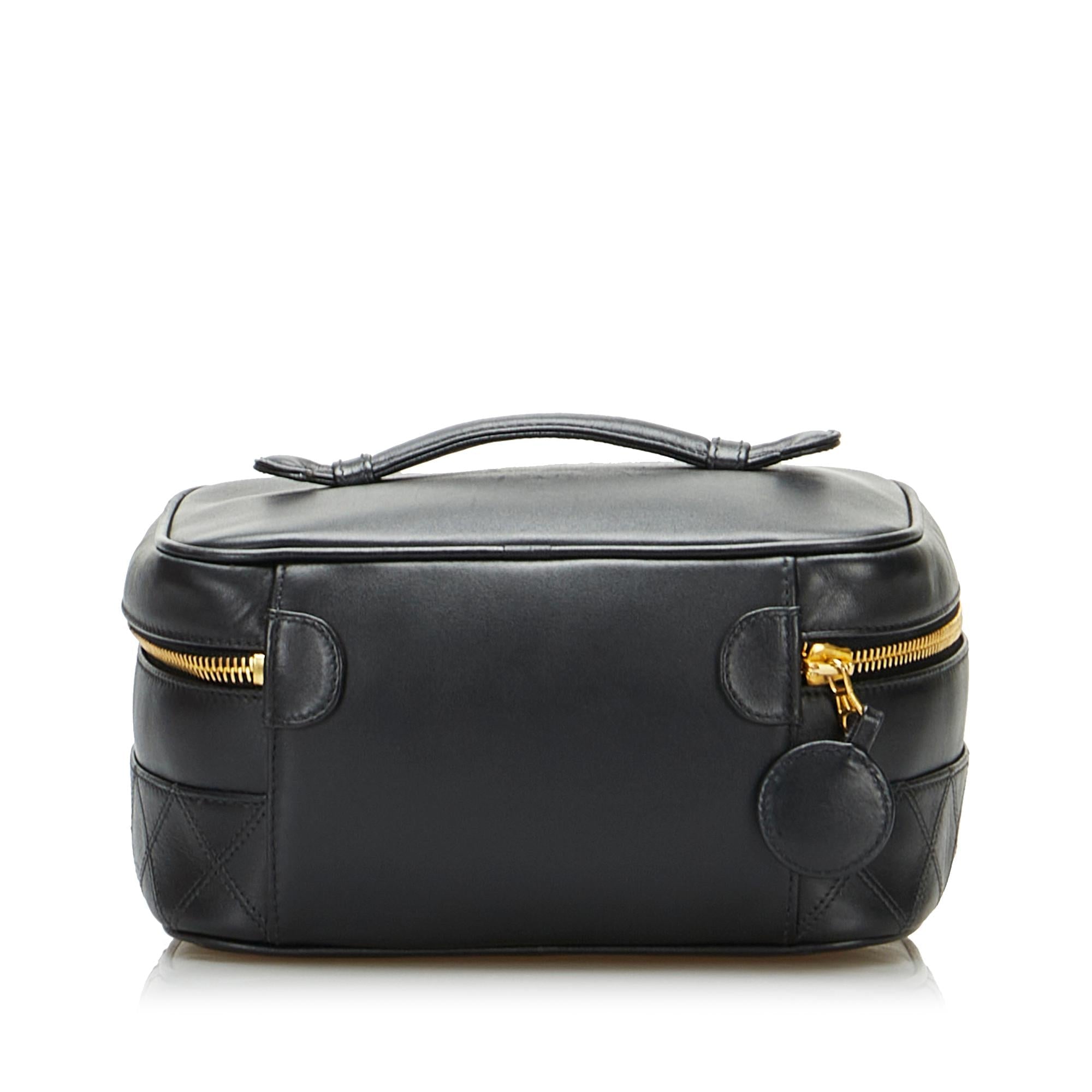 Chanel CC Vanity Bag (SHG-3u2dcg)