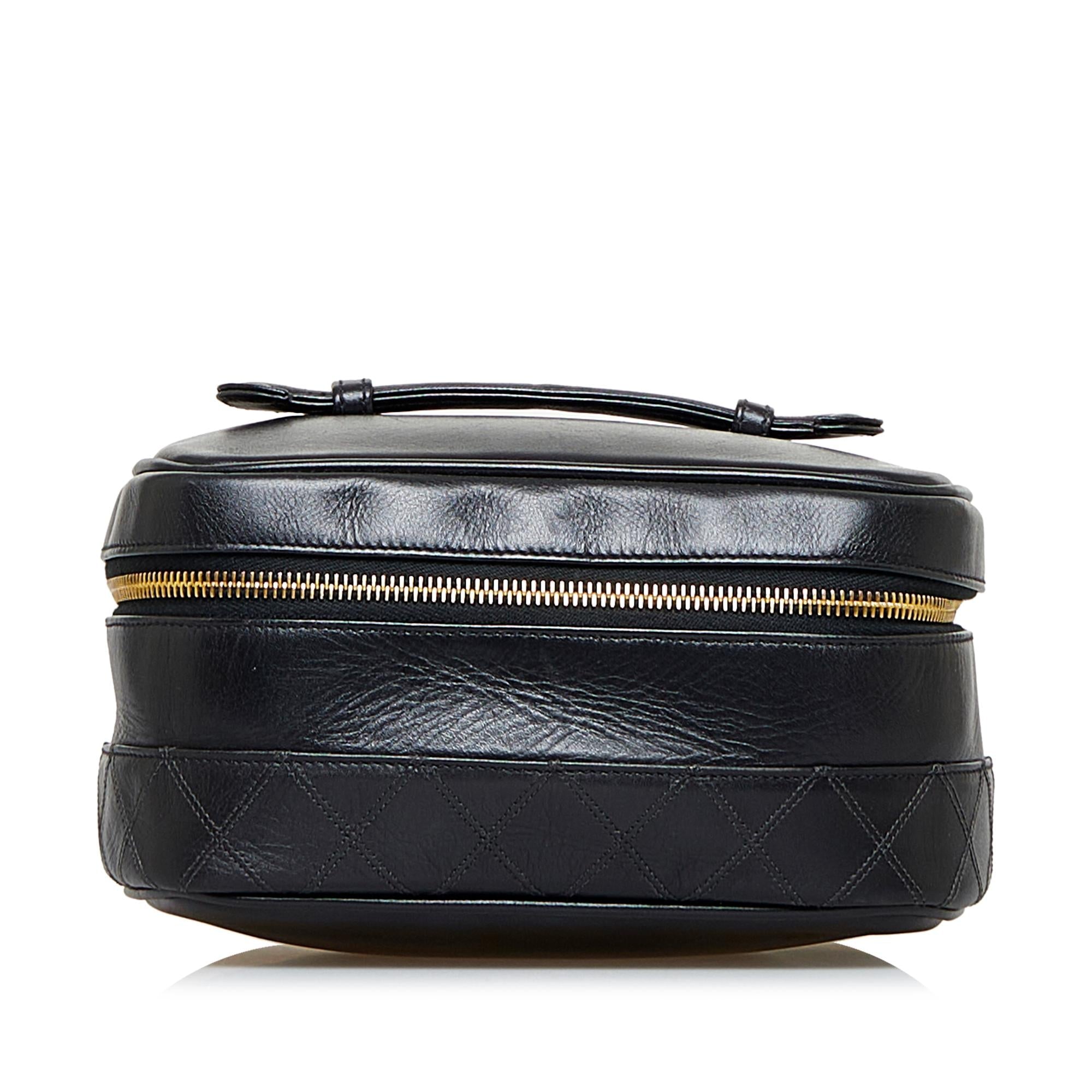 Chanel CC Vanity Bag (SHG-9lJ1hJ)