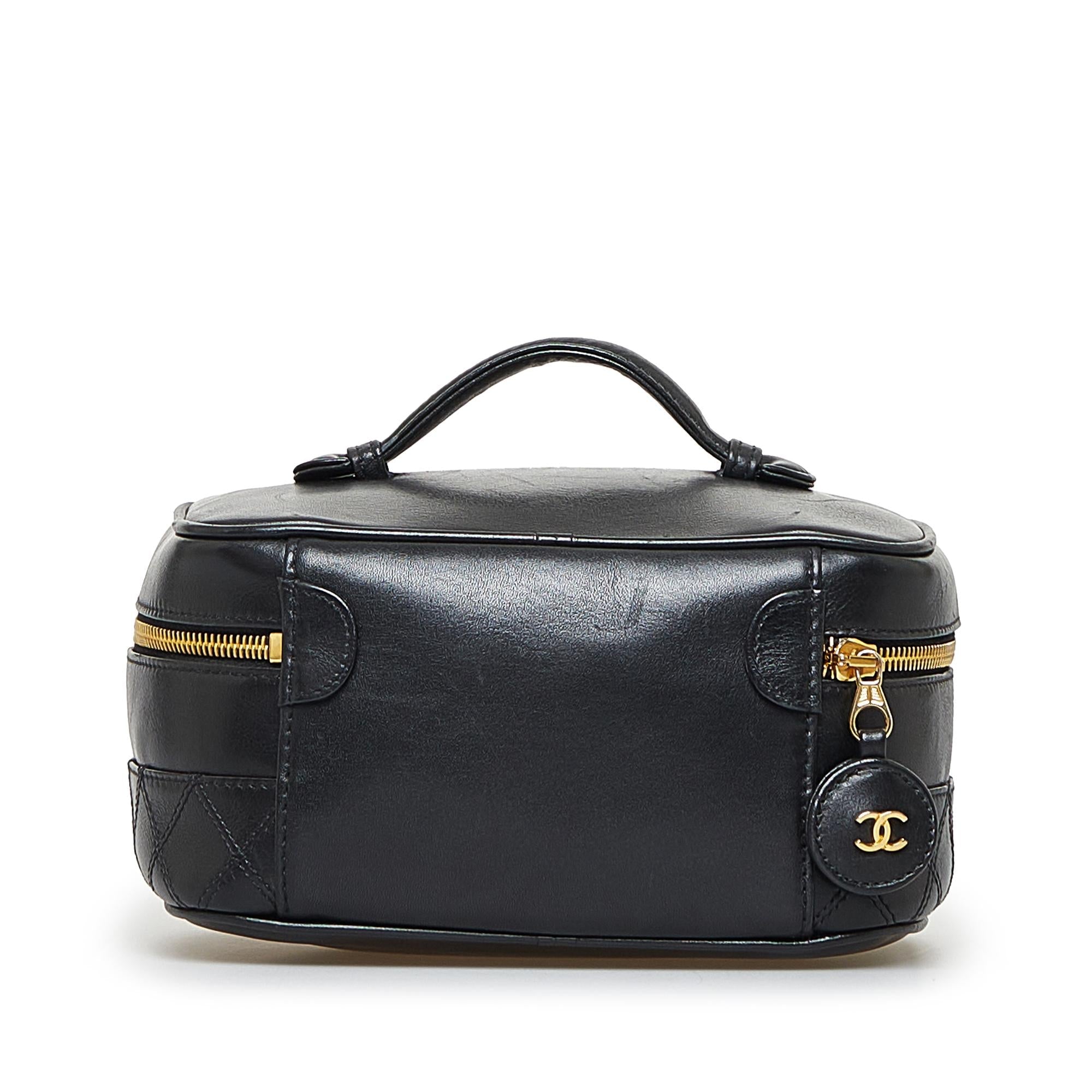 Chanel CC Vanity Bag (SHG-drzuCK)