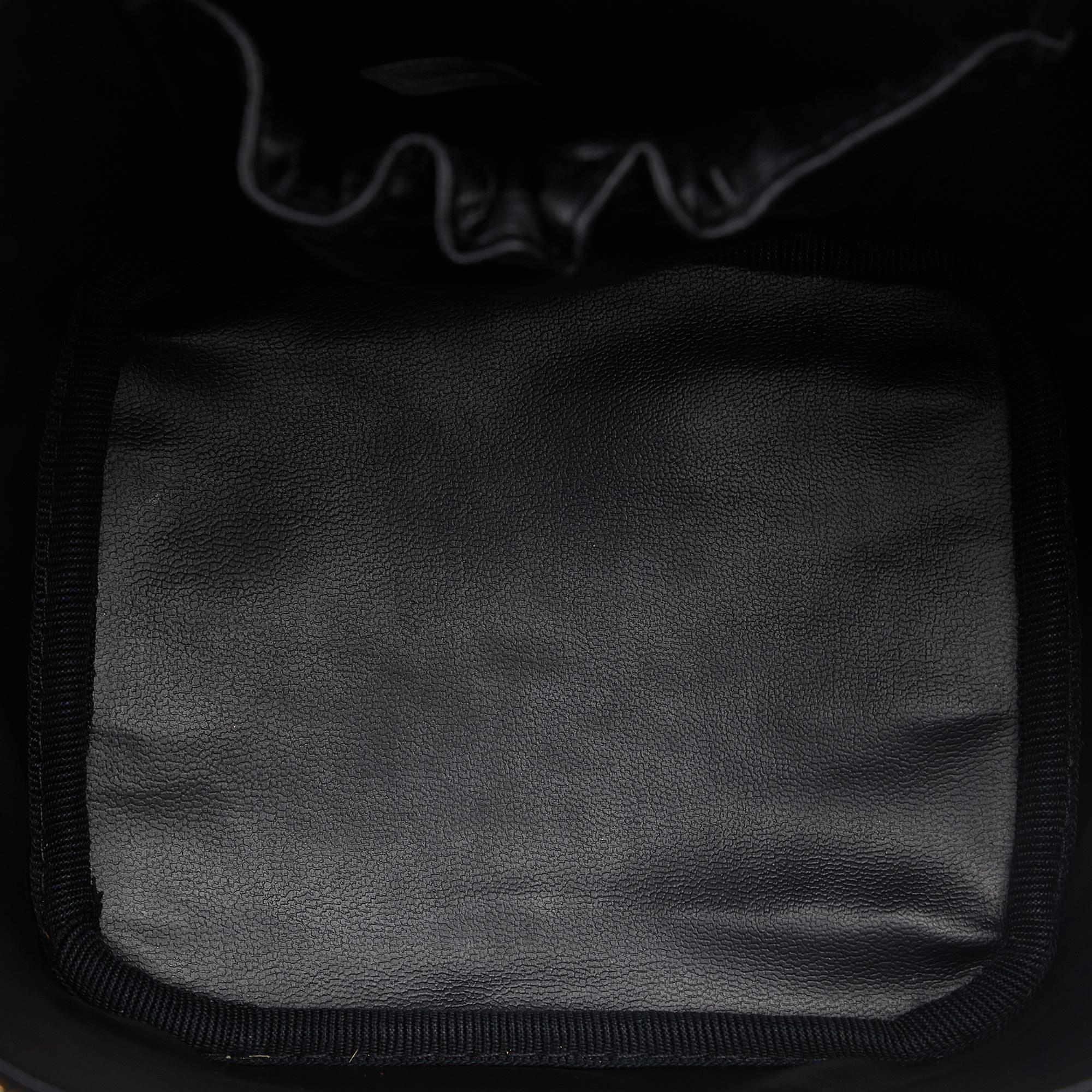 Chanel CC Vanity Bag (SHG-7Cp7ki)