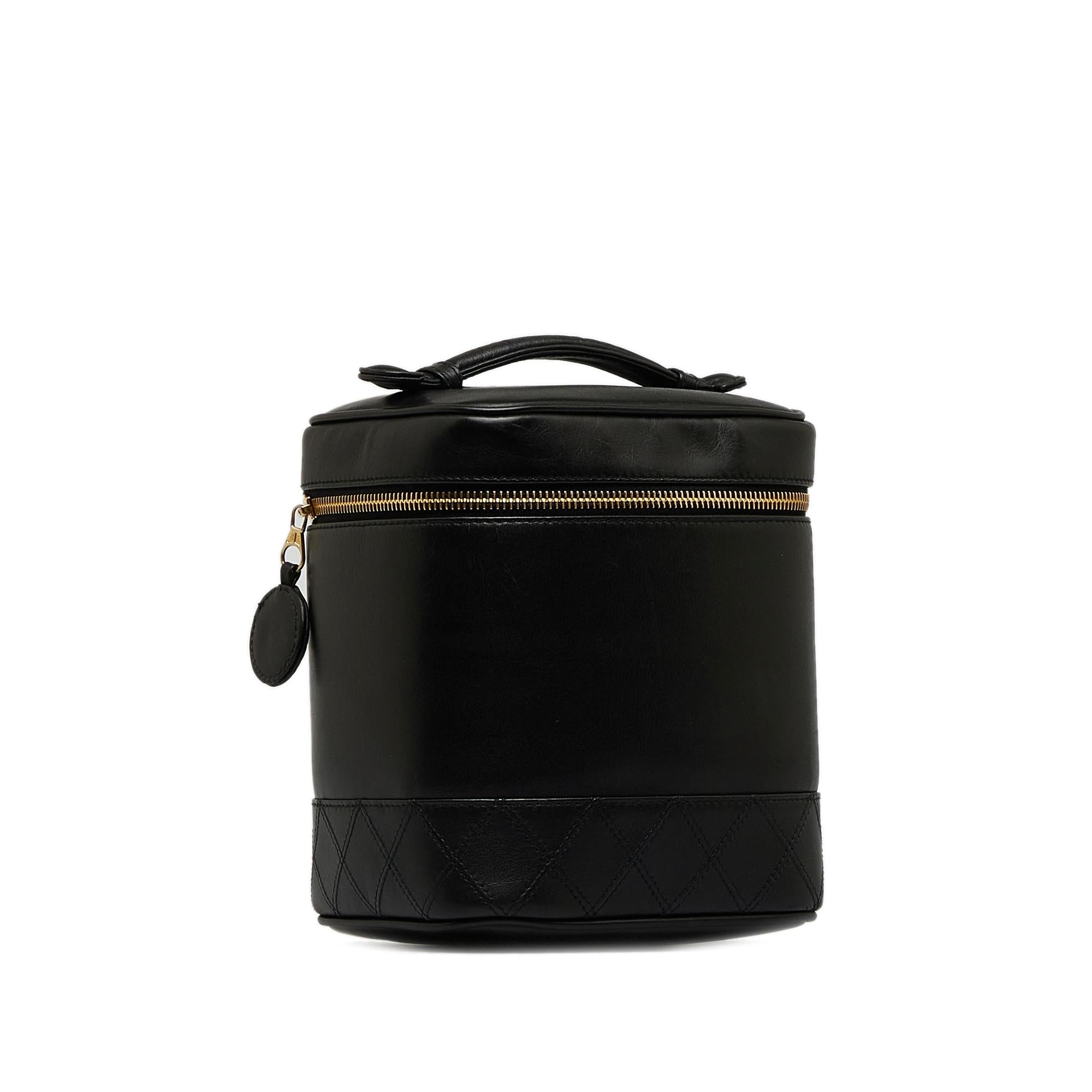 Chanel CC Vanity Bag (SHG-7Cp7ki)