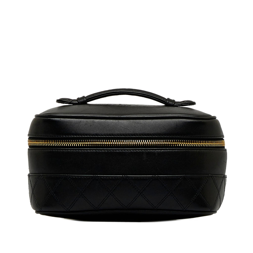 Chanel CC Vanity Bag (SHG-4hIqPQ)