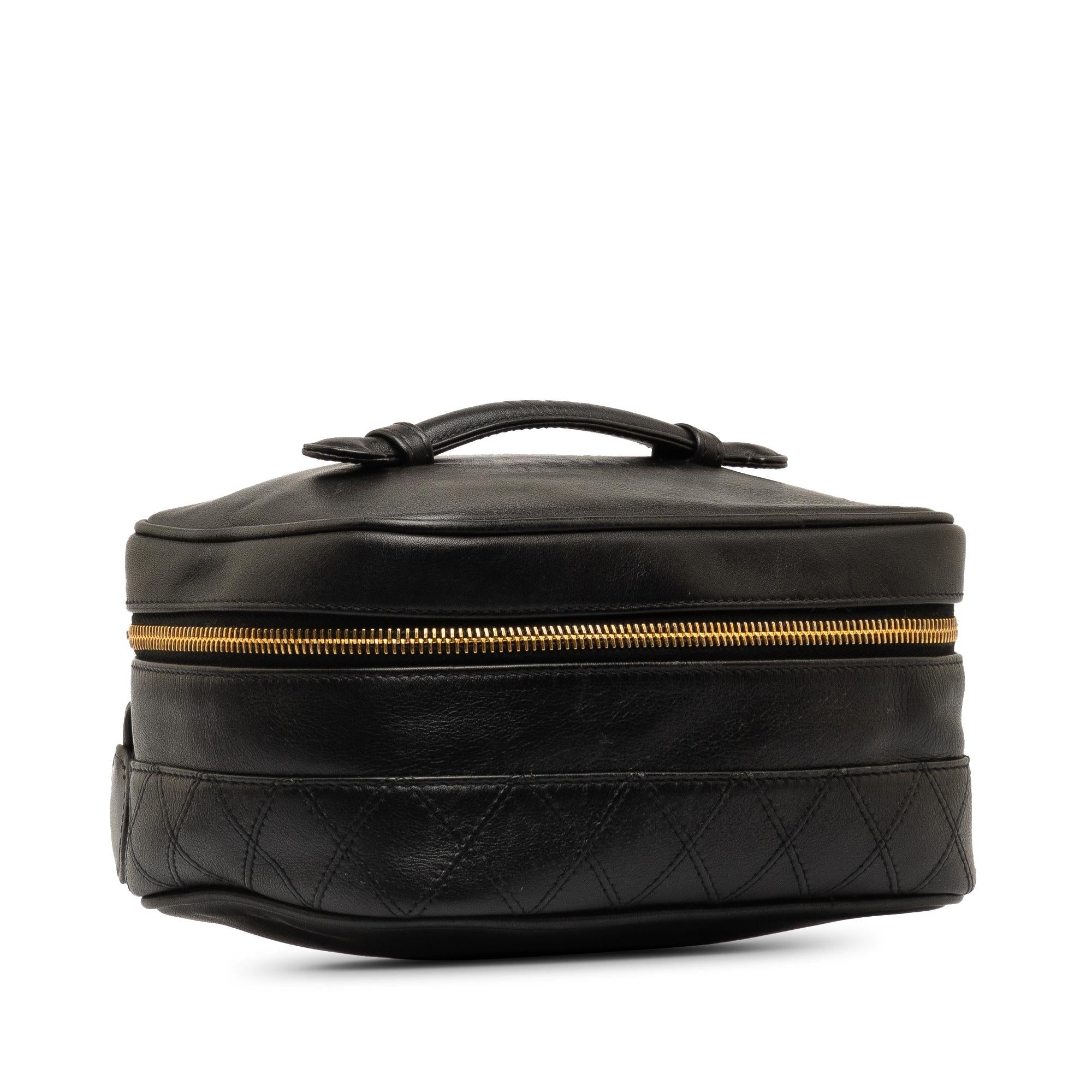 Chanel CC Vanity Bag (SHG-MBpiH3)