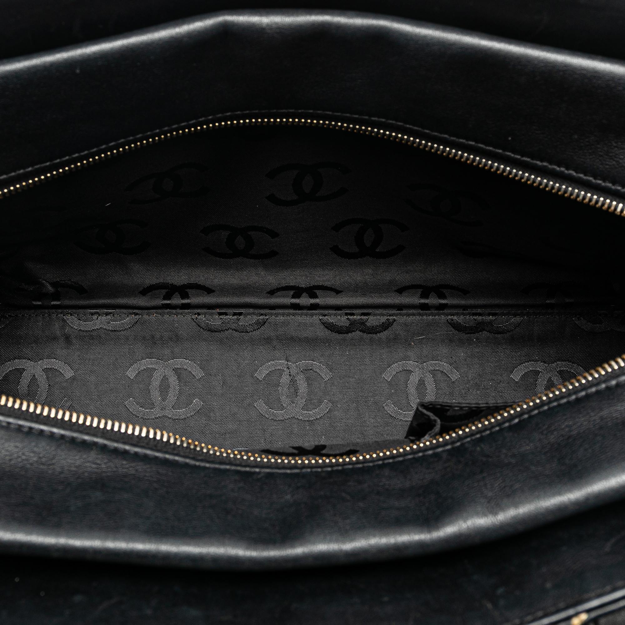 Chanel CC Wild Stitch Calfskin Tote (SHG-jhoL0S)