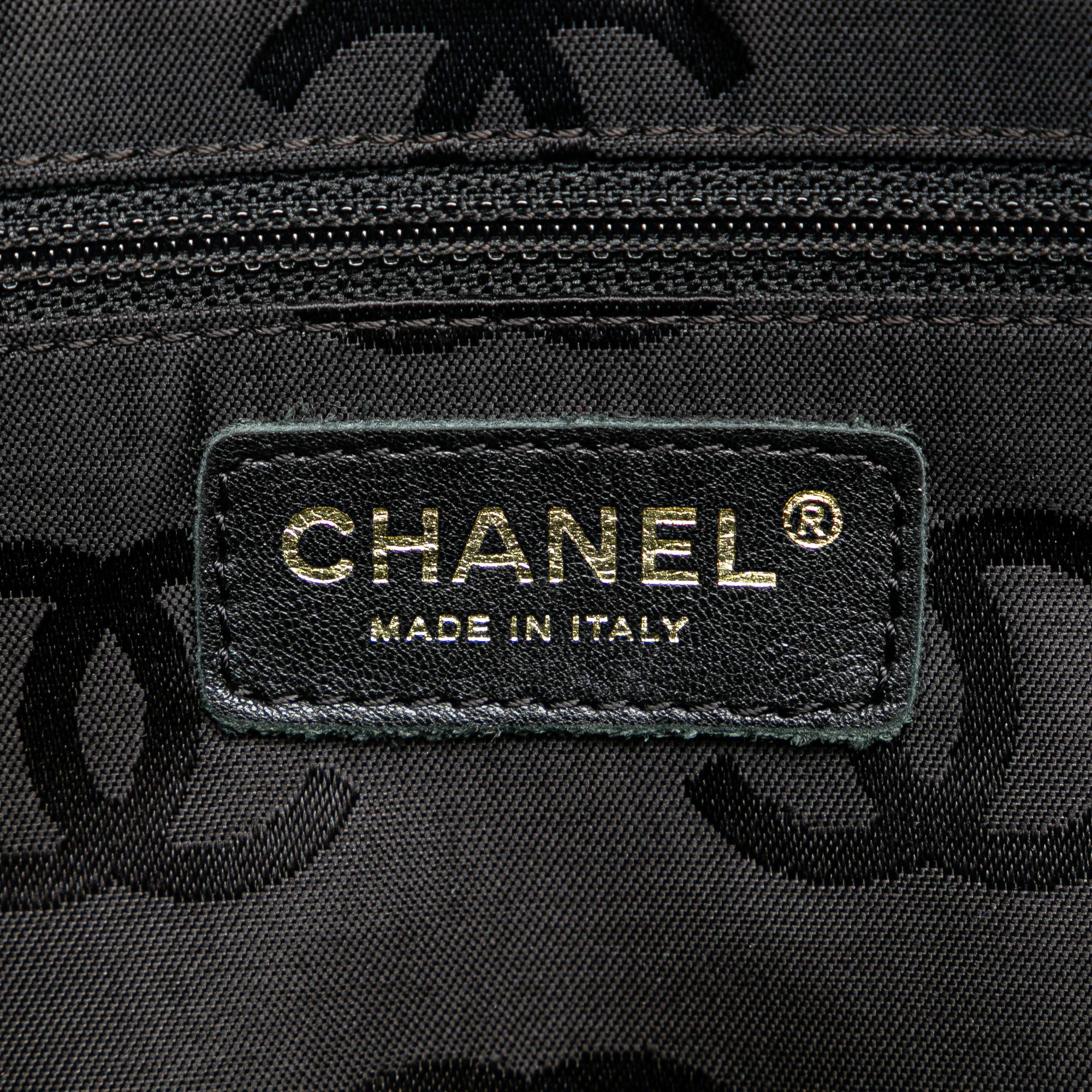 Chanel CC Wild Stitch Calfskin Tote (SHG-jhoL0S)