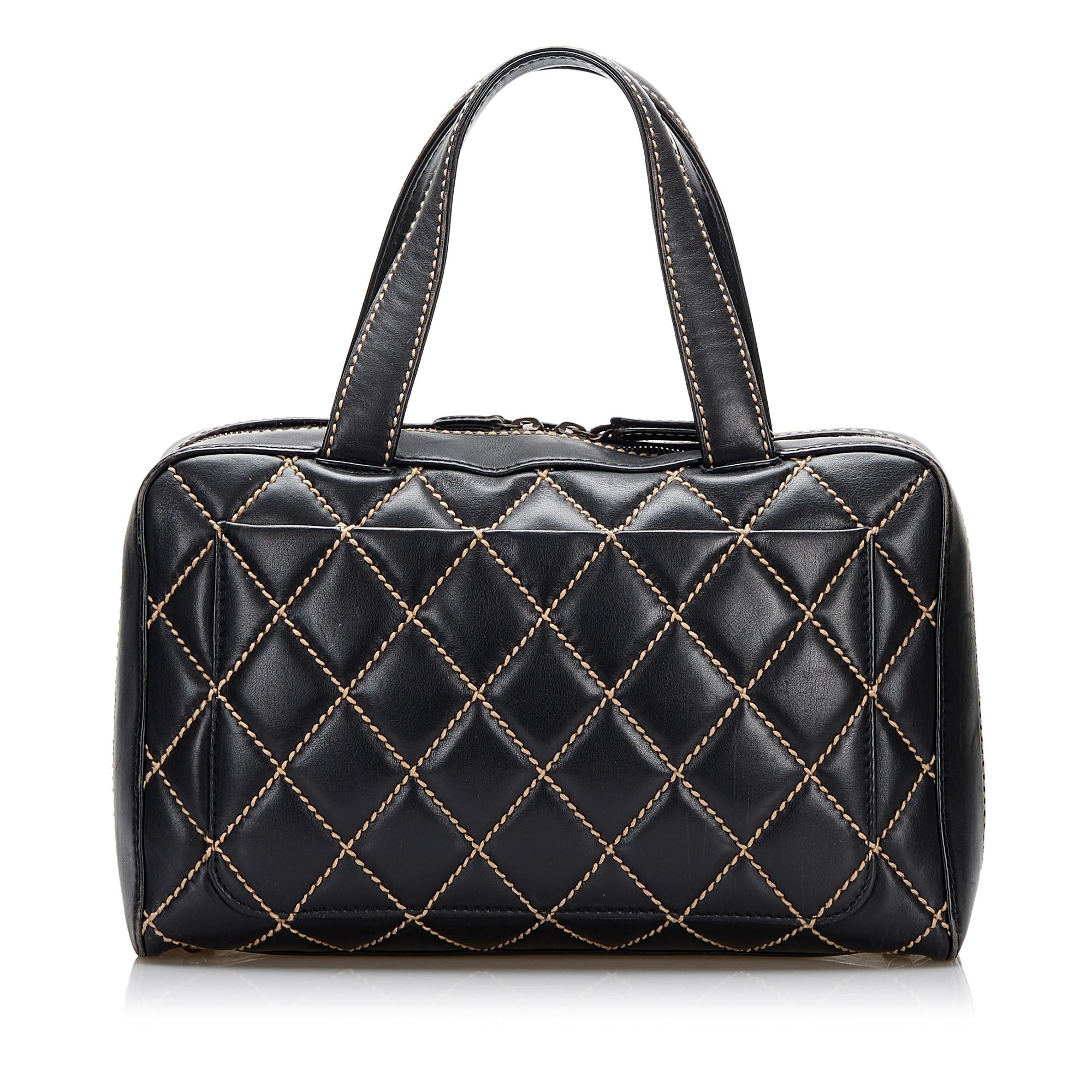 Chanel CC Wild Stitch Handbag (SHG-Dj8rWv)