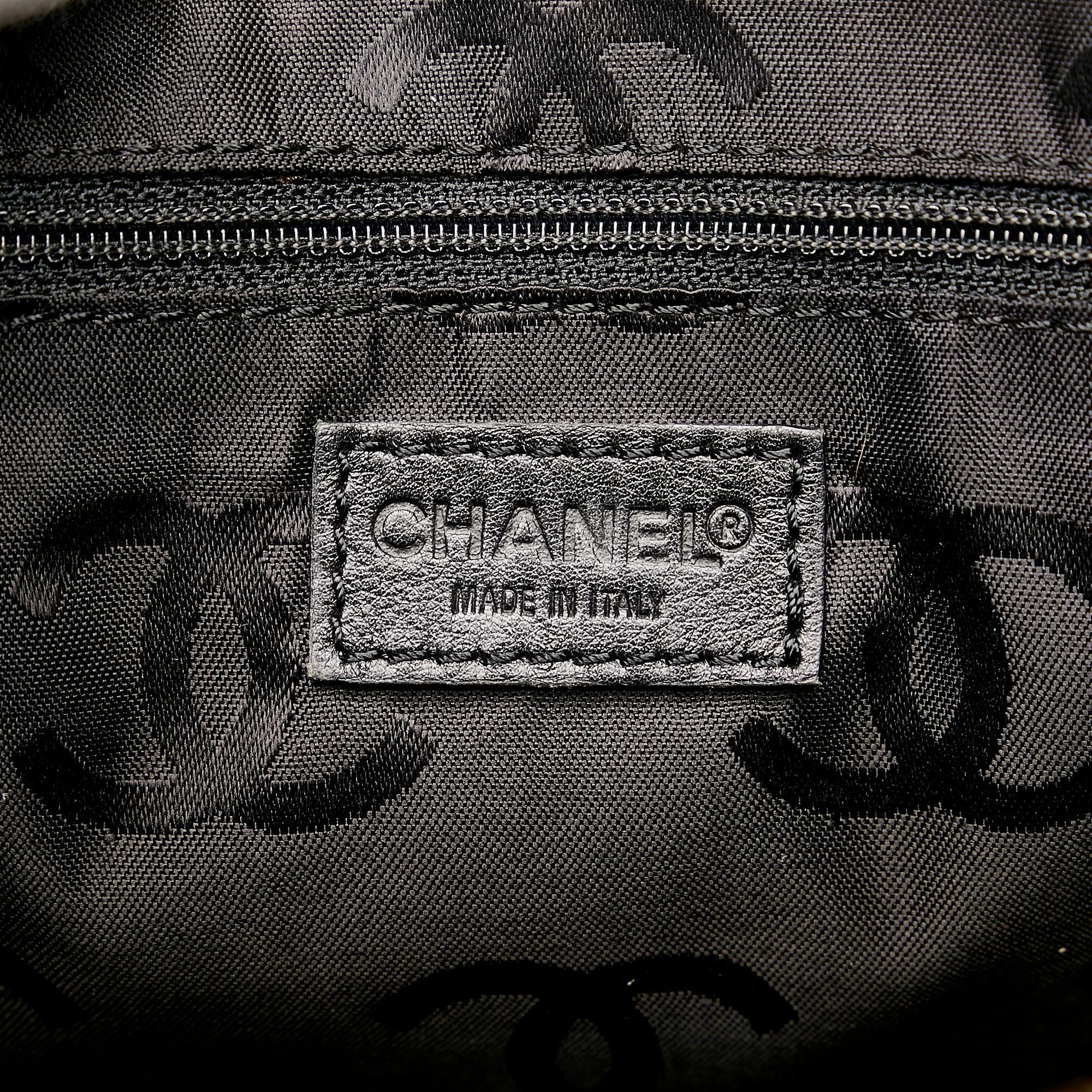 Chanel CC Wild Stitch Handbag (SHG-Dj8rWv)