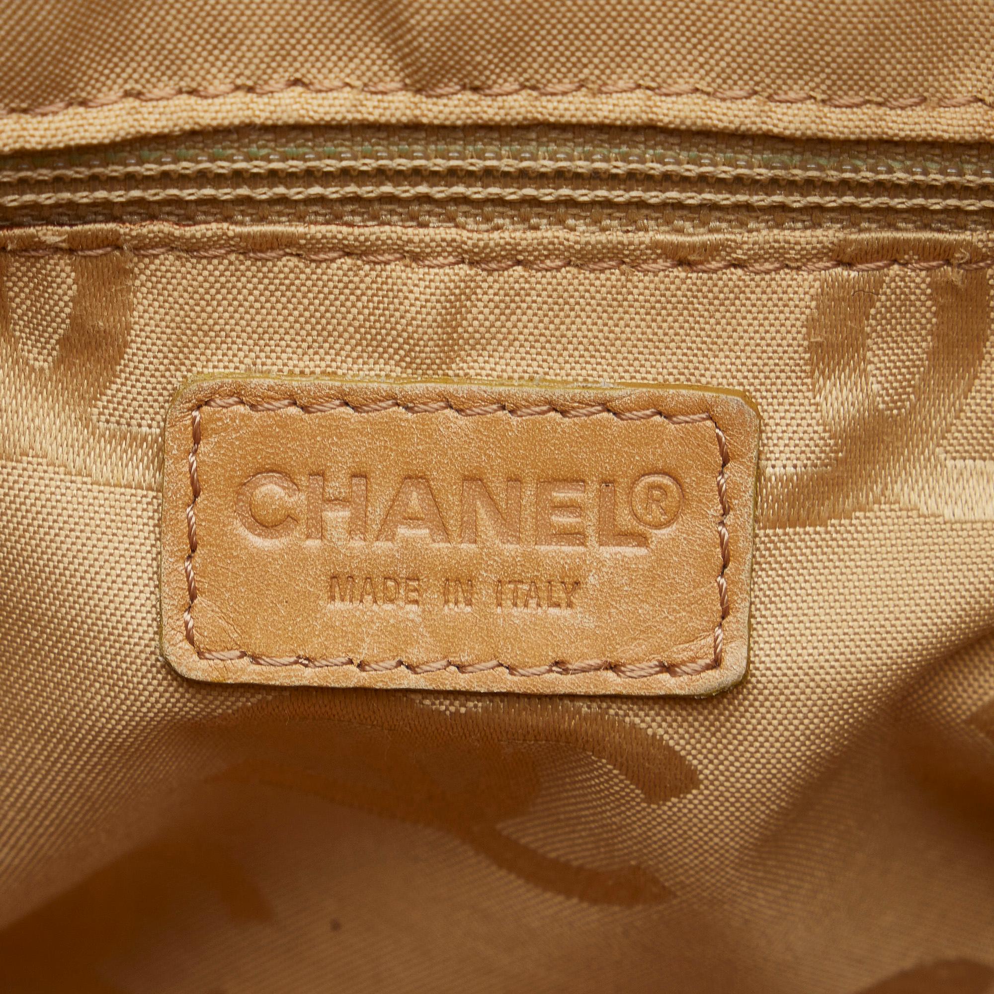 Chanel CC Wild Stitch Handbag (SHG-13zmDX)