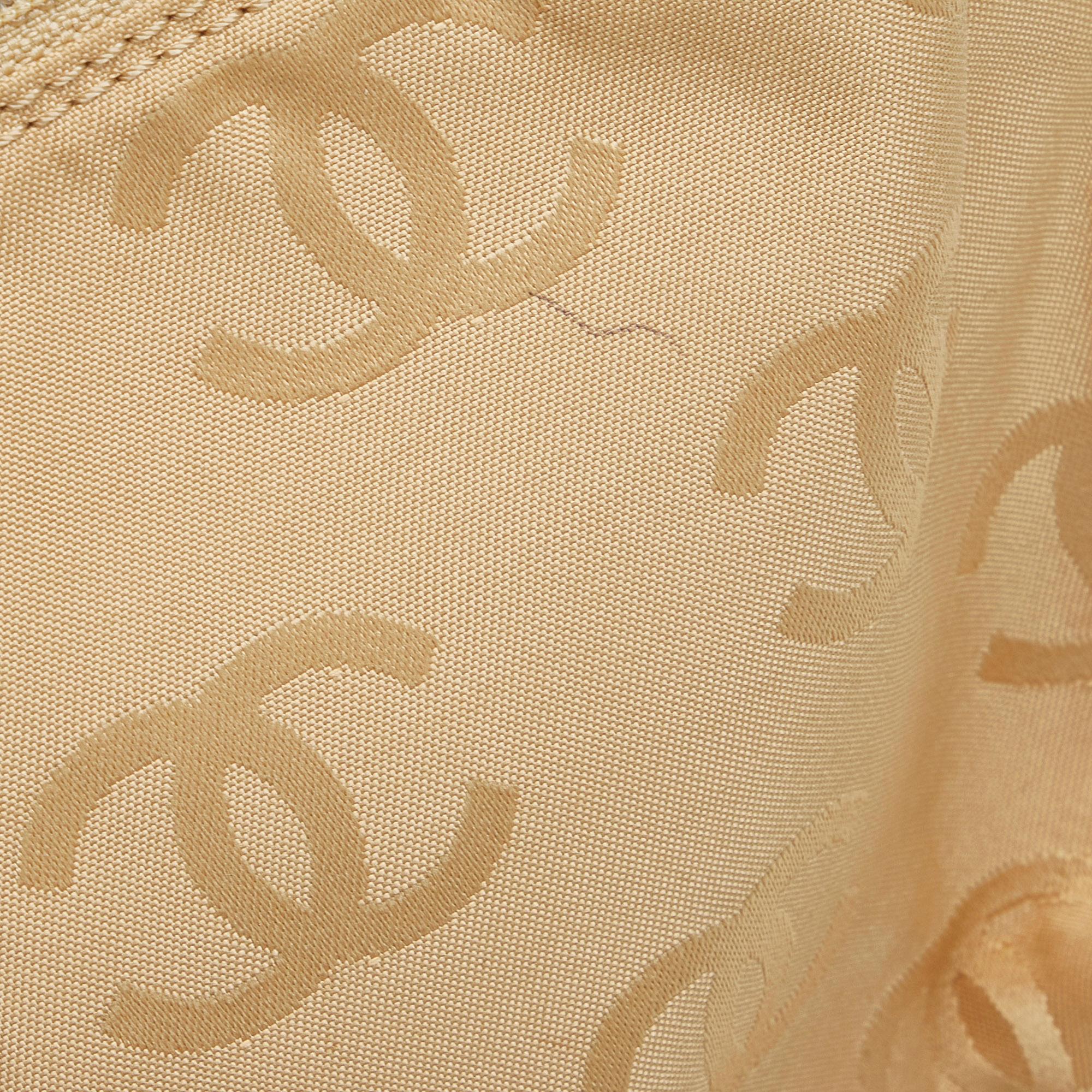 Chanel CC Wild Stitch Handbag (SHG-13zmDX)