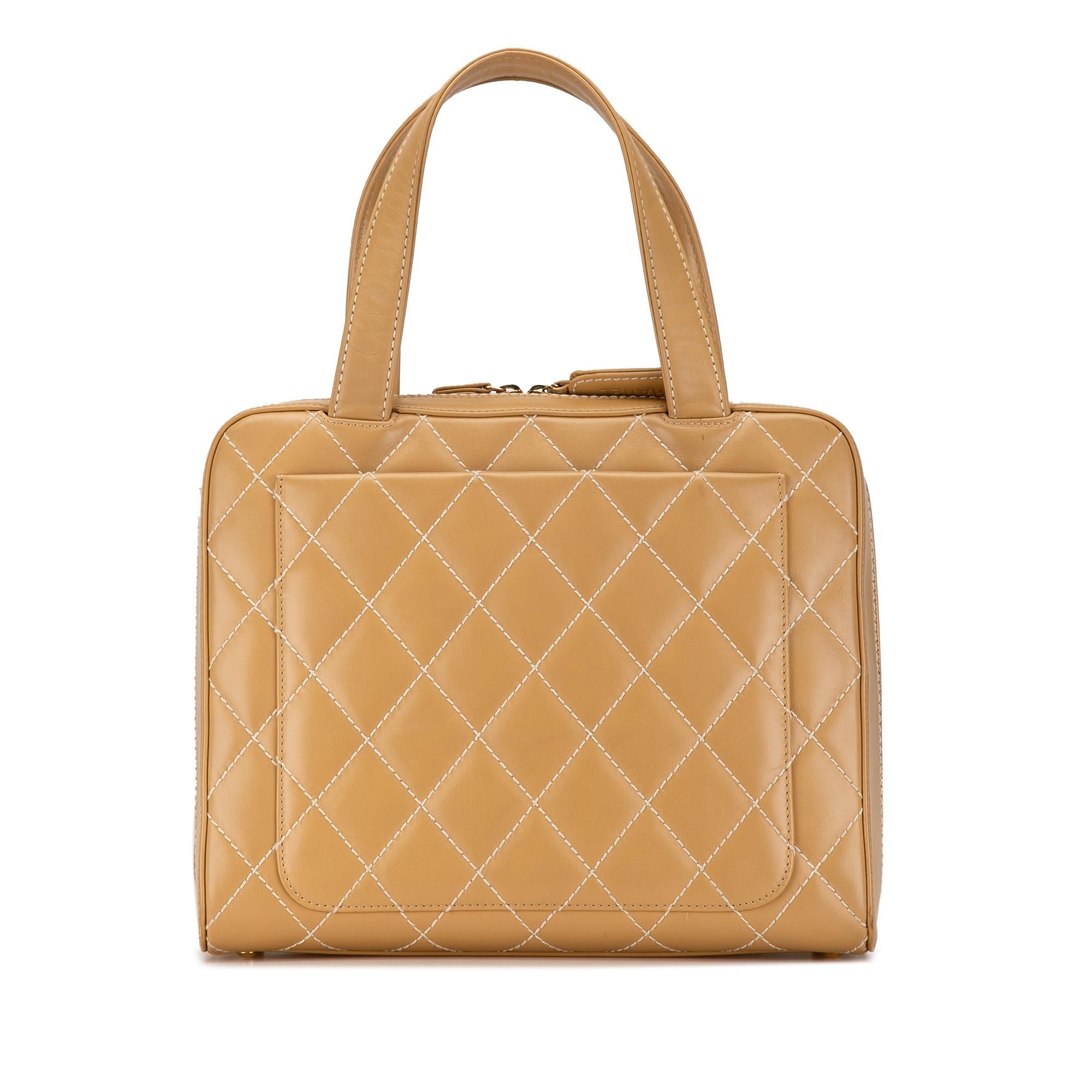 Chanel CC Wild Stitch Handbag (SHG-oe5AW6)