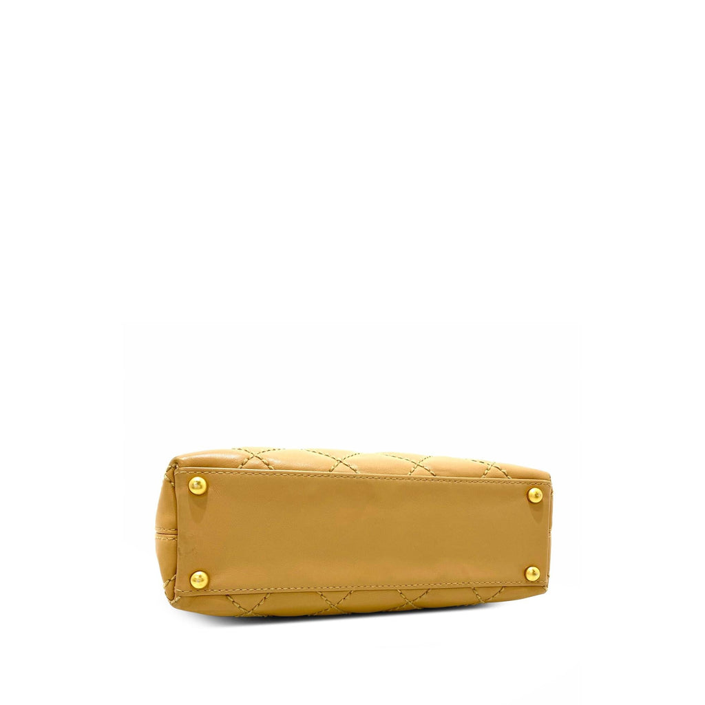 Chanel CC Wild Stitch Lambskin Handbag (SHG-dhxke3)