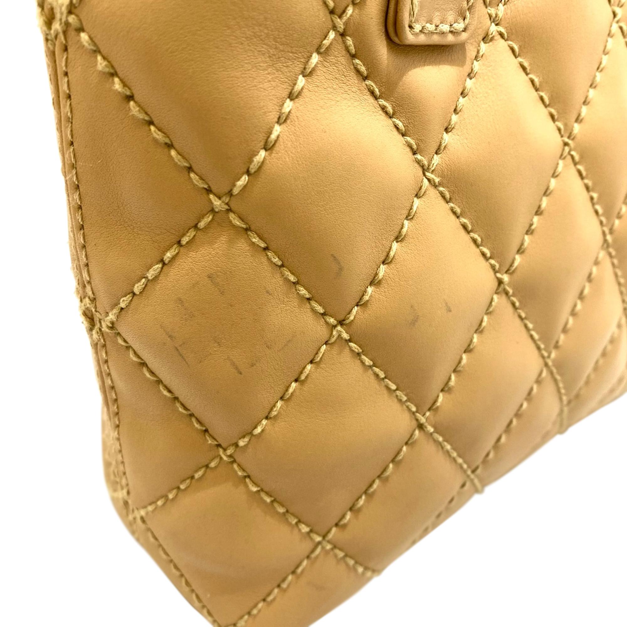 Chanel CC Wild Stitch Lambskin Handbag (SHG-dhxke3)