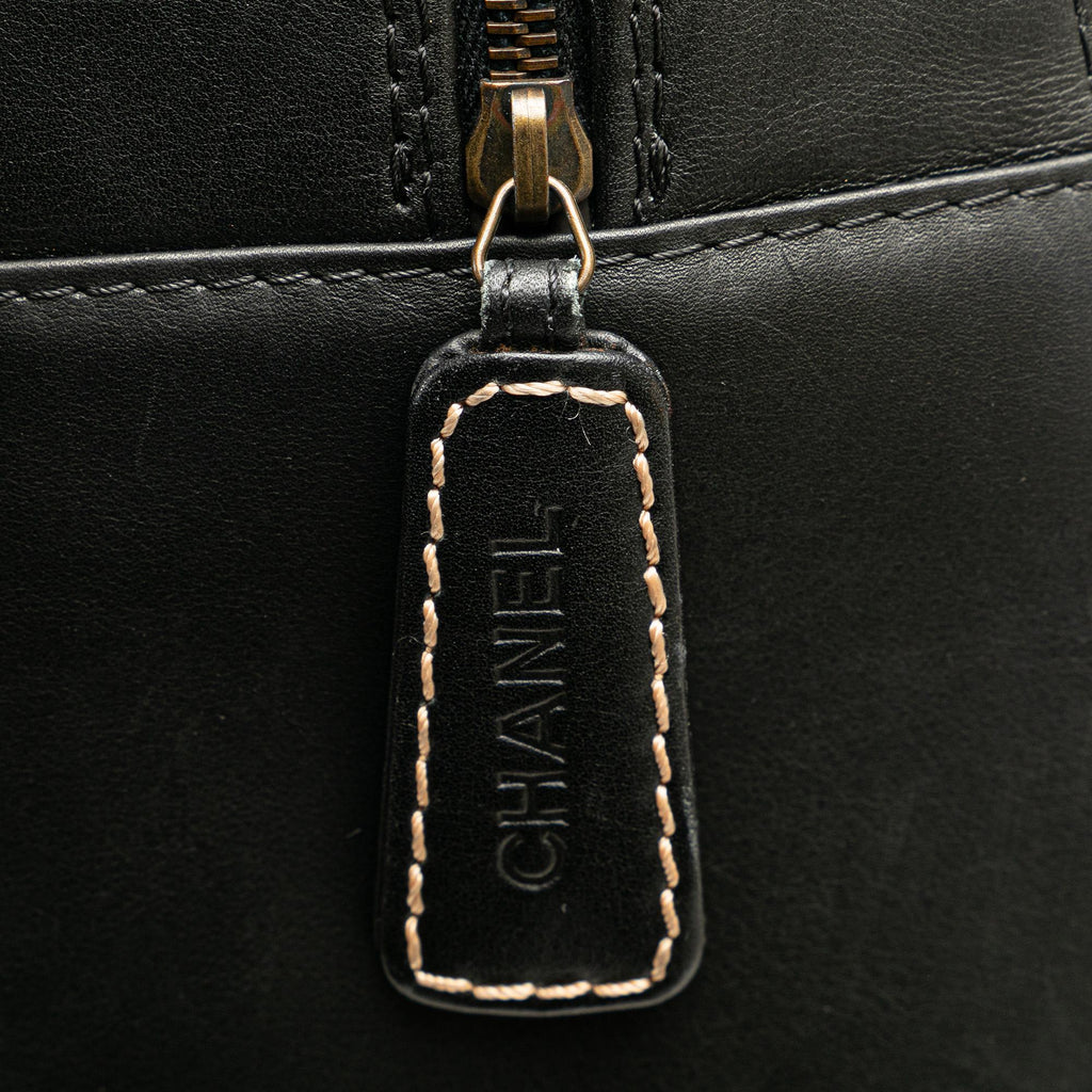 Chanel CC Wild Stitch Lambskin Handbag (SHG-GFLpJL)