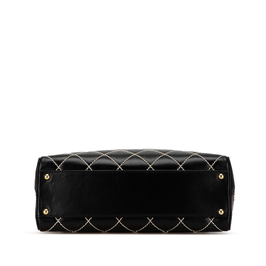 Chanel CC Wild Stitch Lambskin Handbag (SHG-SgvNml)
