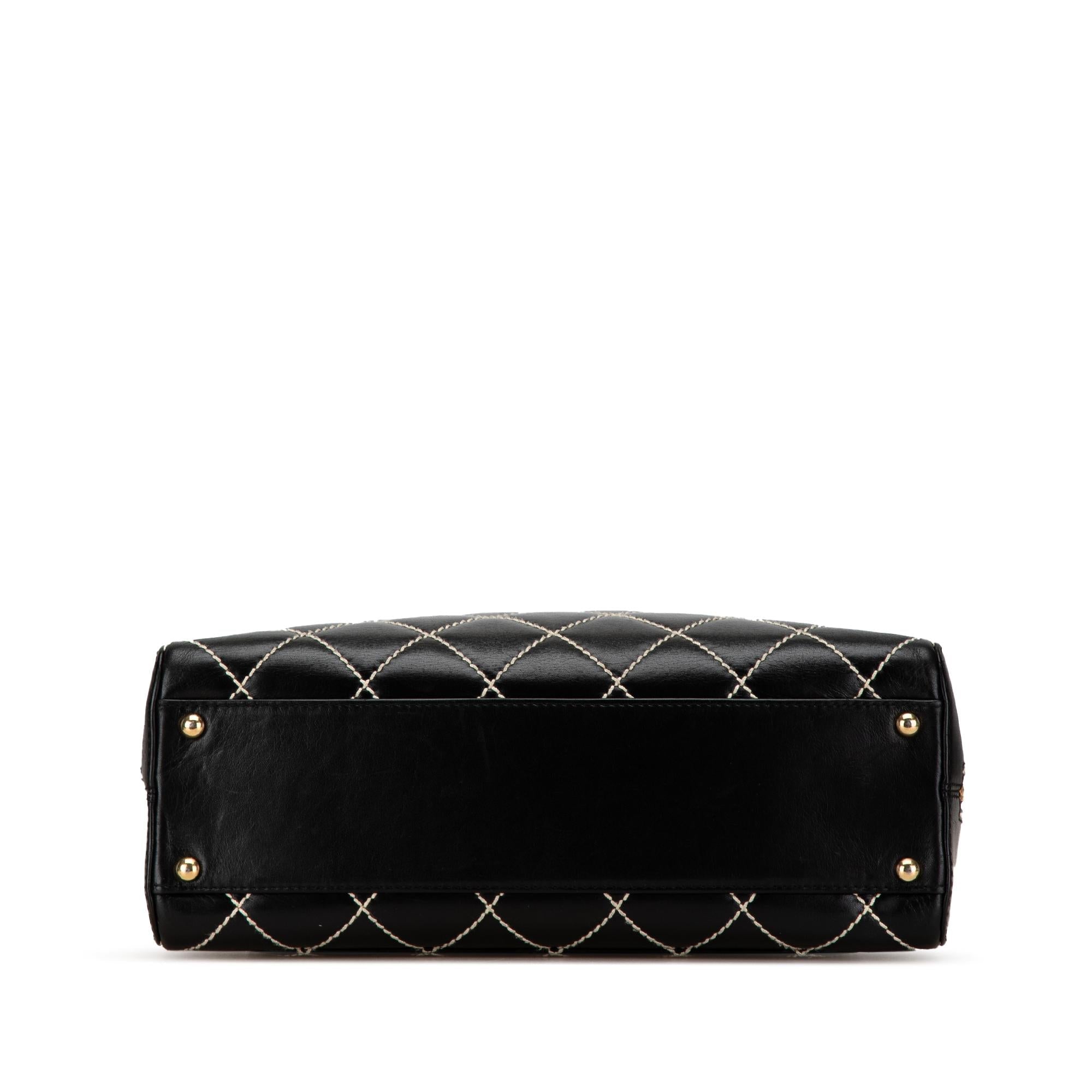 Chanel CC Wild Stitch Lambskin Handbag (SHG-SgvNml)