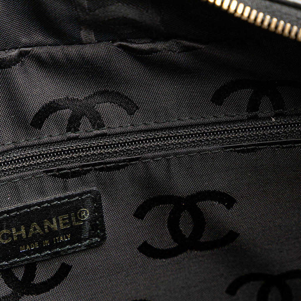 Chanel CC Wild Stitch Lambskin Handbag (SHG-SgvNml)