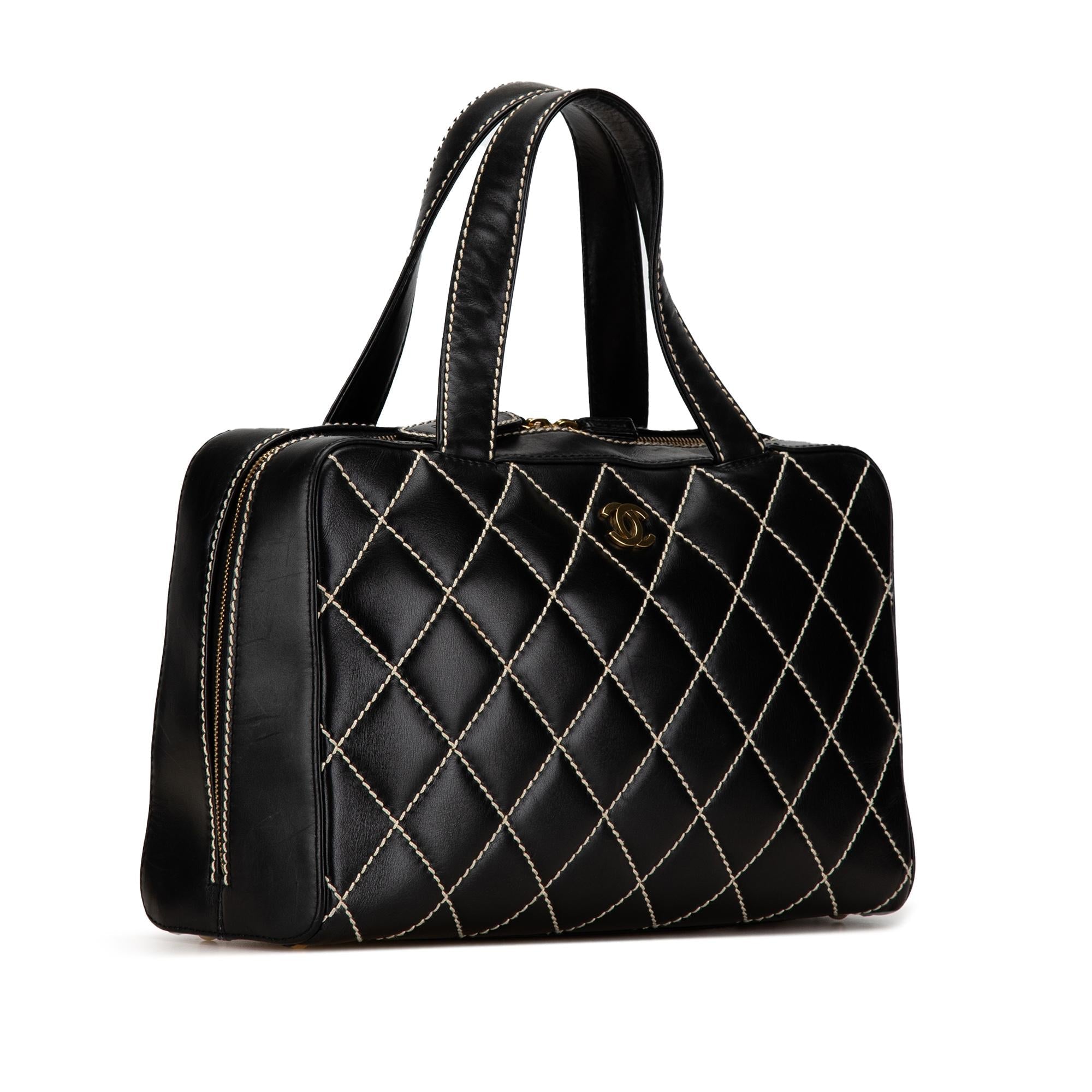 Chanel CC Wild Stitch Lambskin Handbag (SHG-SgvNml)