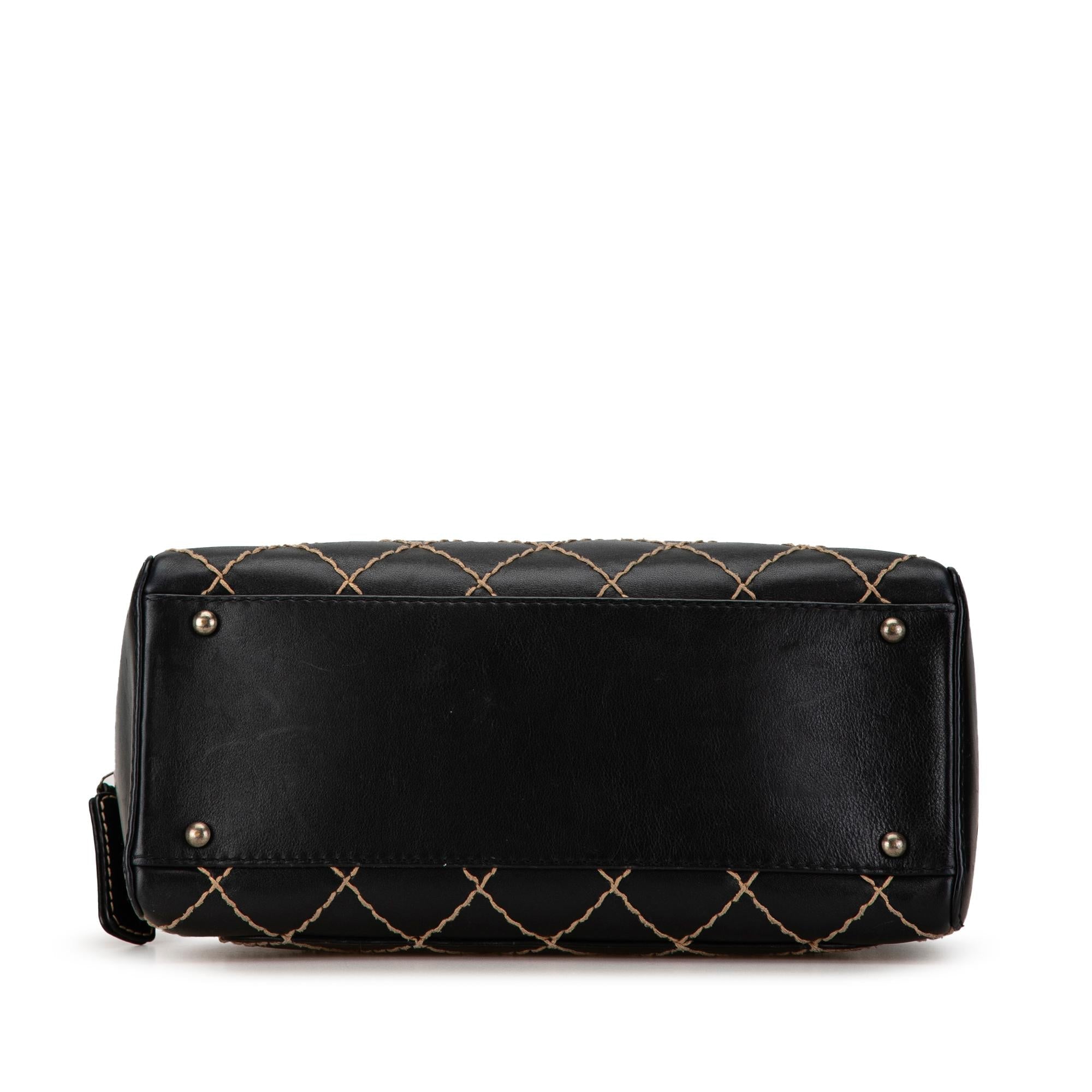 Chanel CC Wild Stitch Lambskin Handbag (SHG-PztZdy)