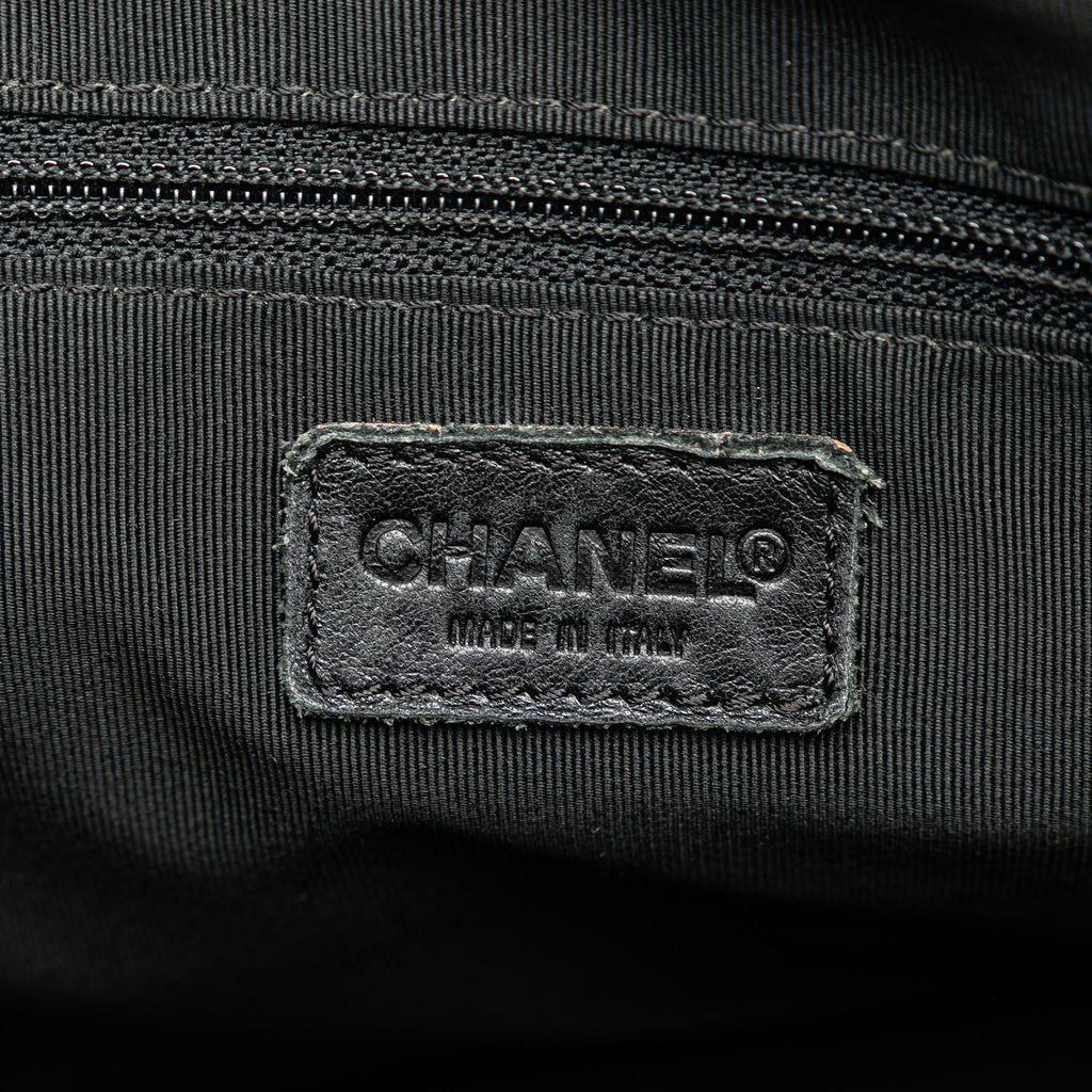 Chanel CC Wild Stitch Lambskin Handbag (SHG-PztZdy)
