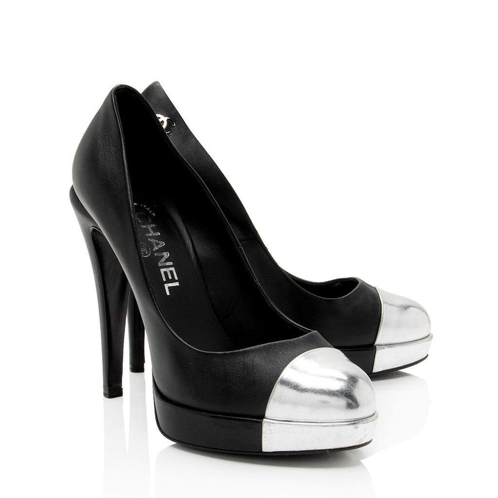 Chanel Calfskin CC Metallic Cap Toe Platform Pumps - Size 8 / 38 (SHF-v5Mlv1)