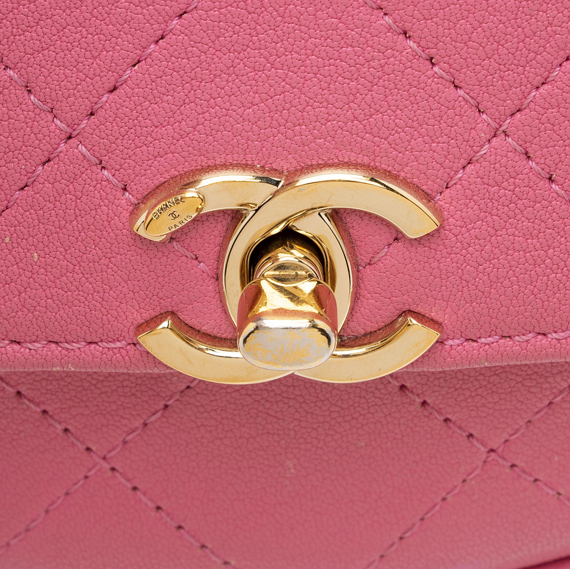 Chanel Calfskin Casual Trip Flap Messenger Bag (SHF-5Qu2ho)
