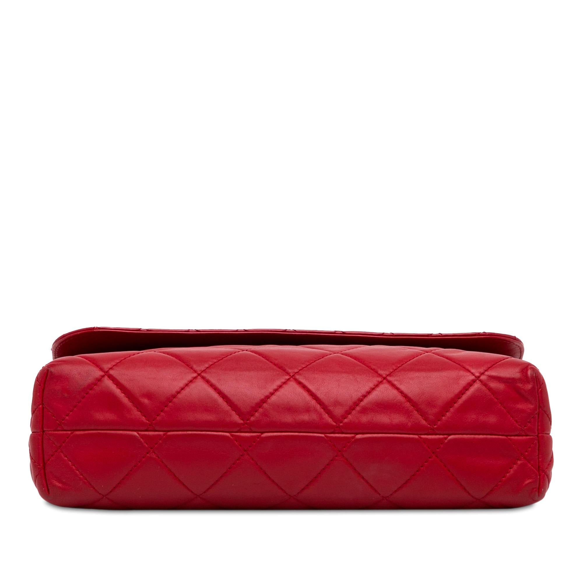 Chanel Calfskin In The Business Flap (SHG-qph0Di)