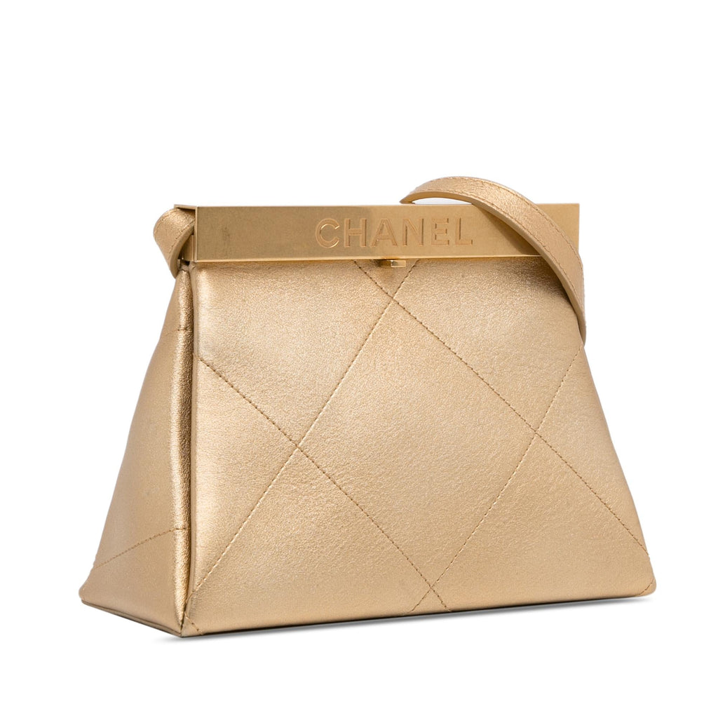 Chanel Calfskin Kiss Lock Frame Bag (SHG-jfYumG)