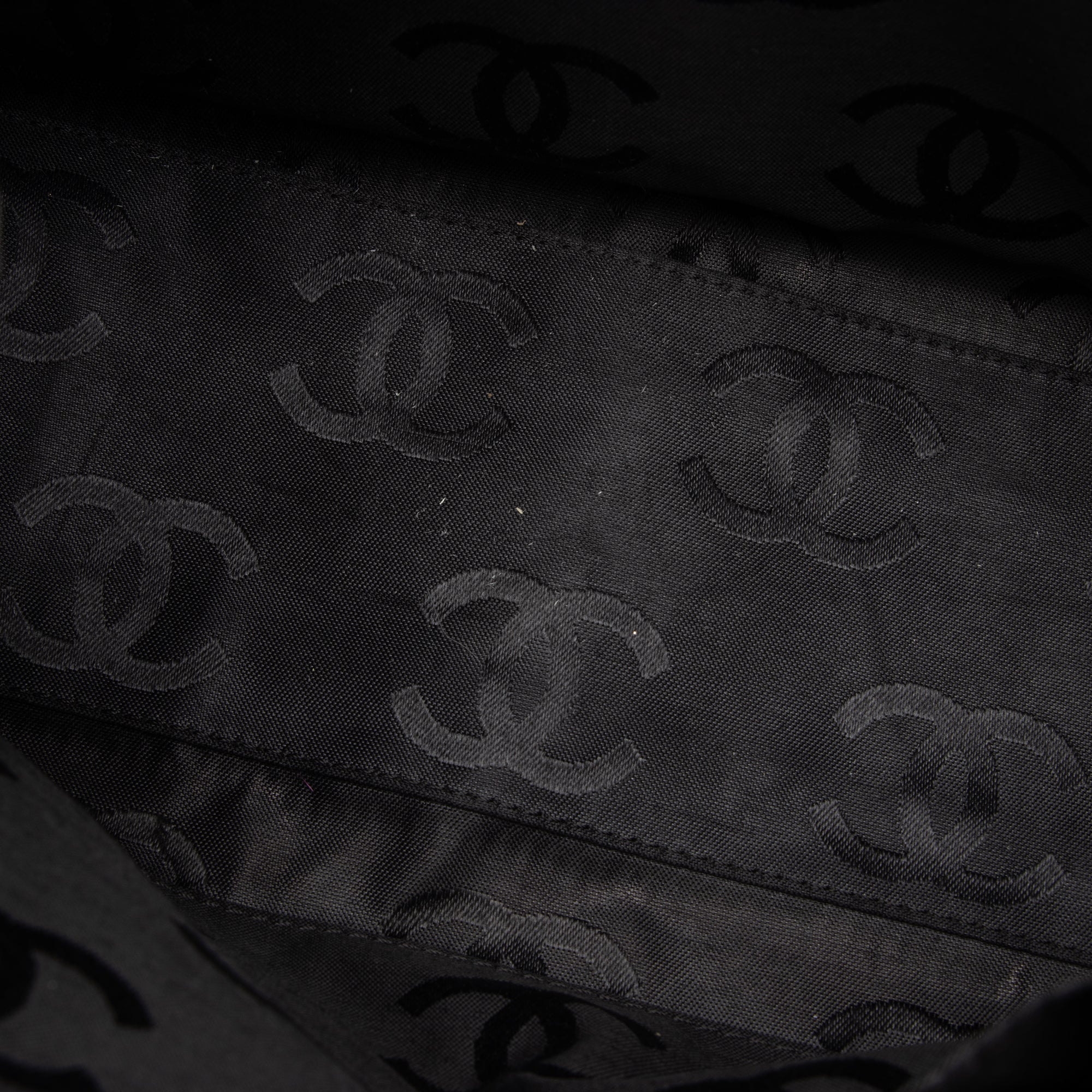 Chanel Calfskin Surpique Satchel (SHF-O6gojx)