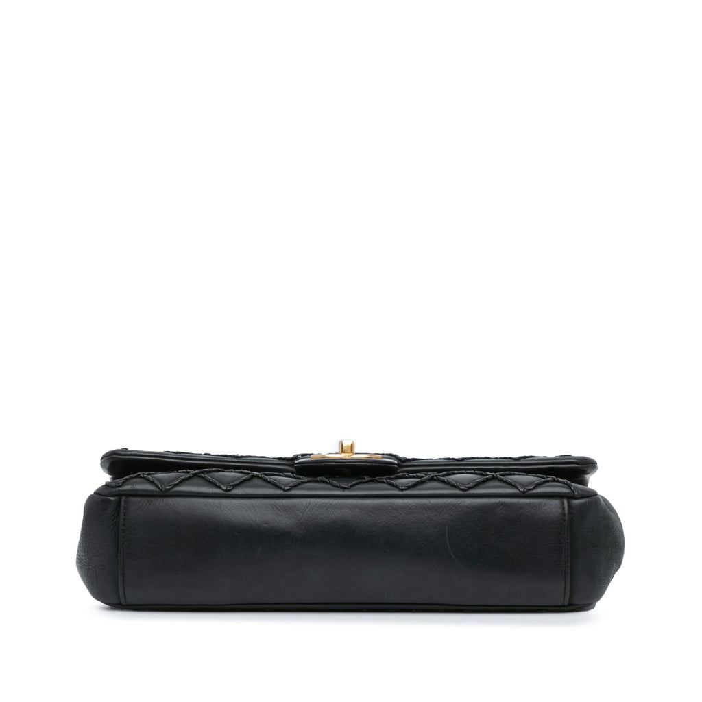 Chanel Calfskin Ultra Stitch Heart Flap (SHG-PLWR1B)