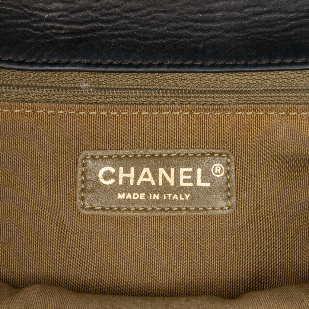 Chanel Calfskin Ultra Stitch Heart Flap (SHG-PLWR1B)