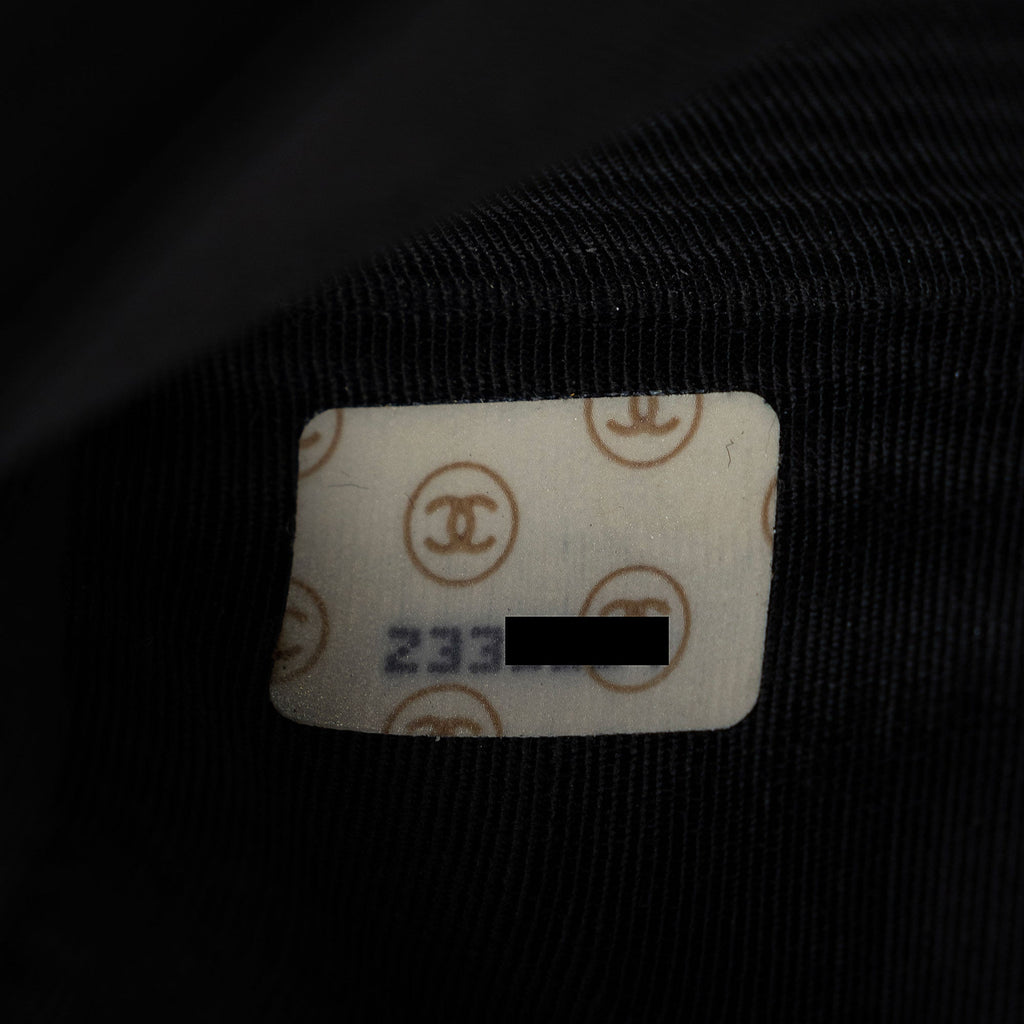 Chanel Calfskin Diamond Wild Stitch Envelope Wallet (SHF-pNxSvK)