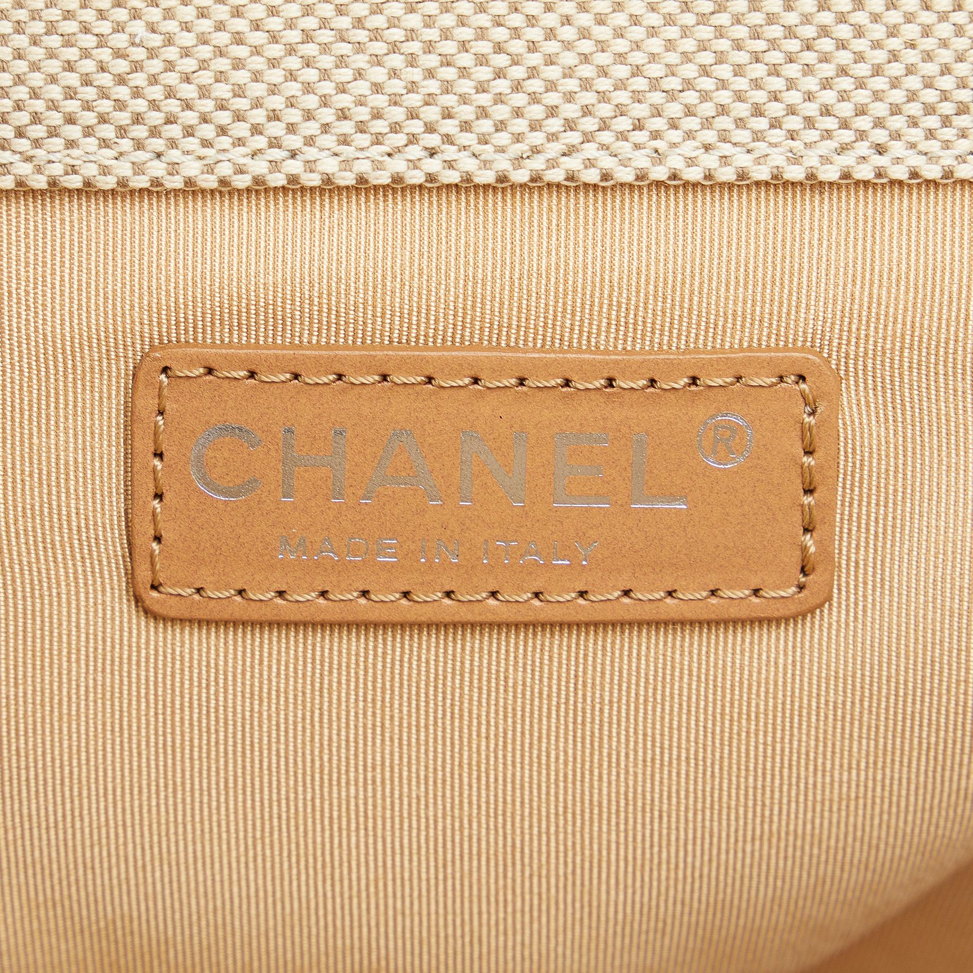 Chanel Camellia CC Choco Bar No. 5 Shoulder Bag (SHG-CGt5YO)