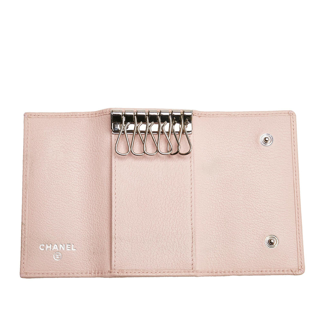 Chanel Camellia Leather Key Holder (SHG-27997)