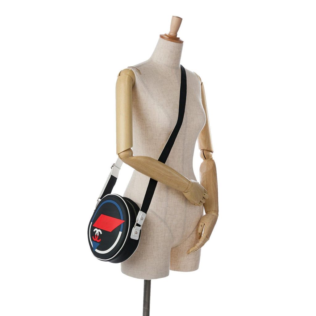 Chanel Canvas And Rubber Airlines Round Crossbody (SHG-JtvBer)