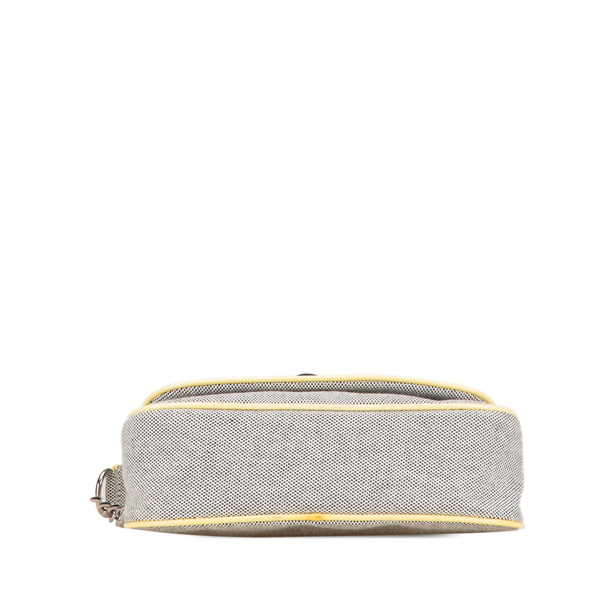 Chanel Canvas Camellia CC No. 5 Shoulder Bag (SHG-SFusP9)