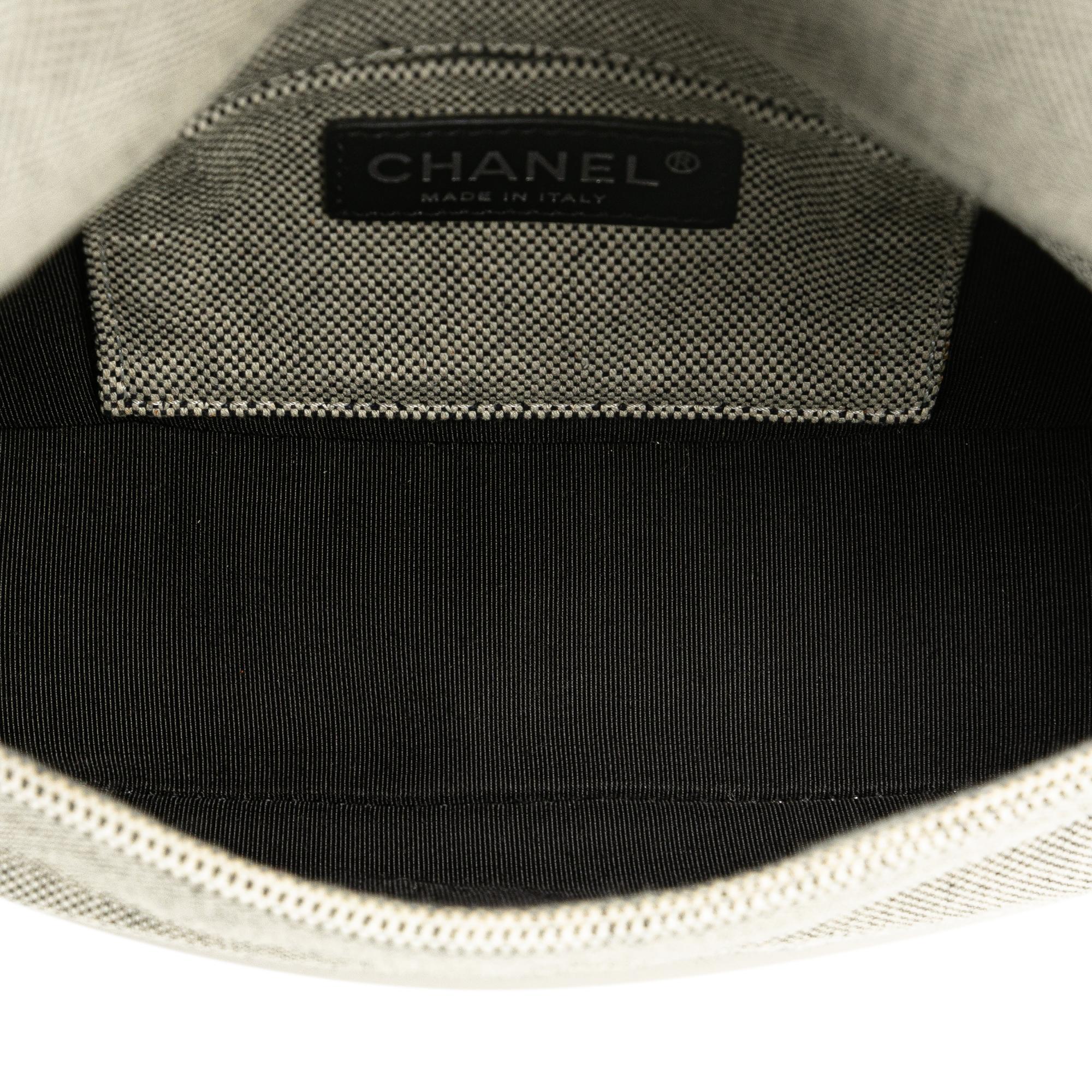 Chanel Canvas Camellia CC No. 5 Shoulder Bag (SHG-SFusP9)