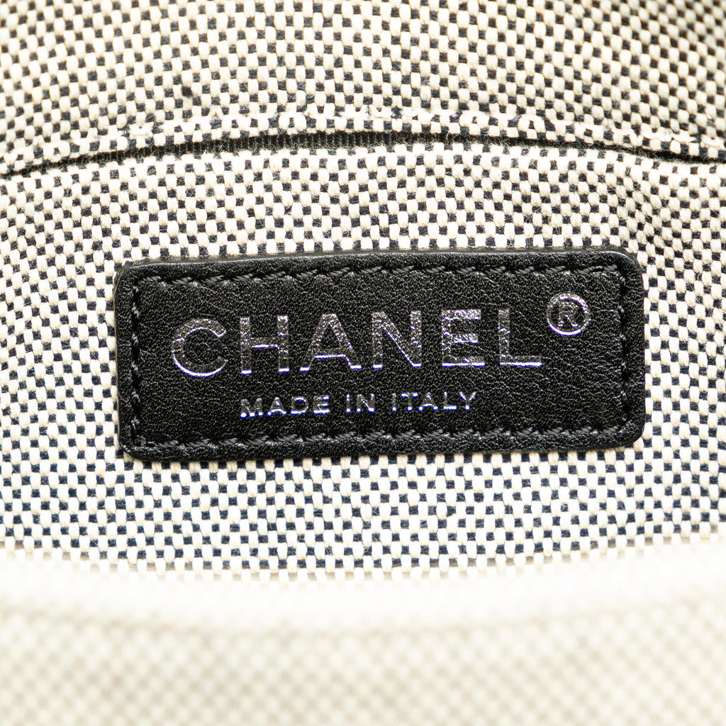 Chanel Canvas Camellia CC No. 5 Shoulder Bag (SHG-SFusP9)