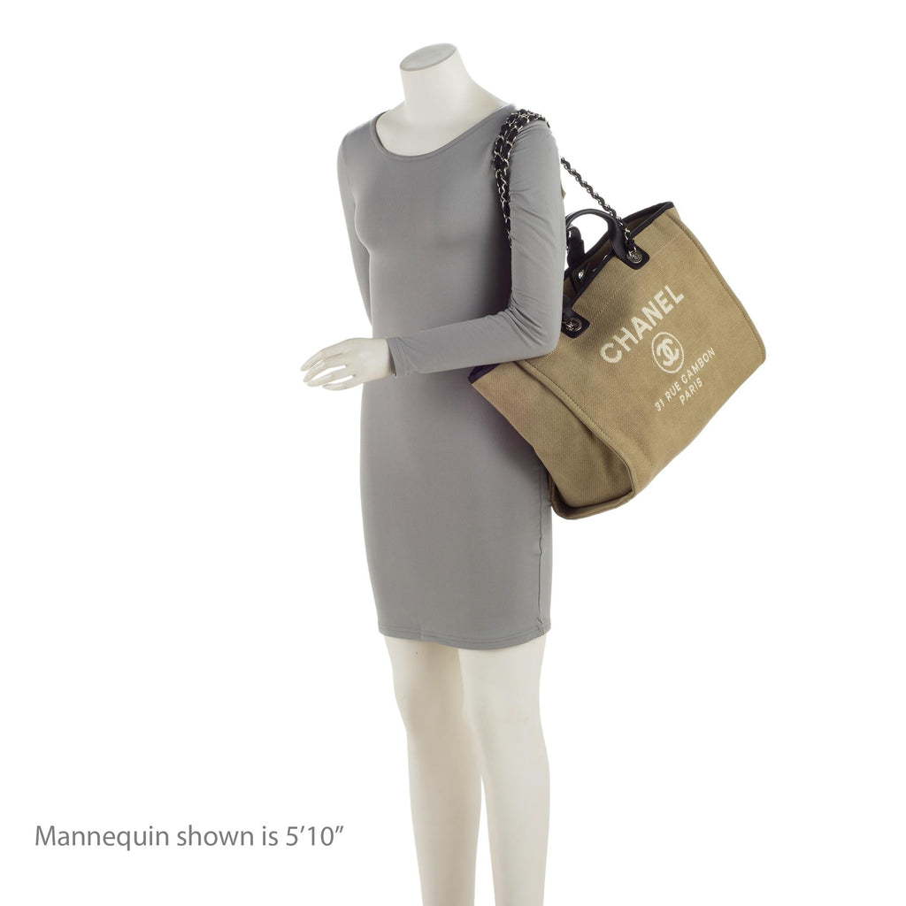 Chanel Canvas Deauville Medium Tote (SHF-SYyjAd)