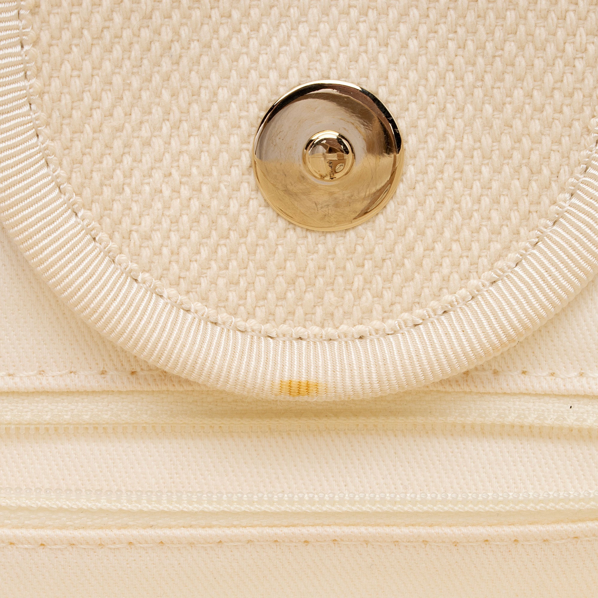 Chanel Canvas Pearl Deauville Medium Tote (SHF-Hmgrlc)