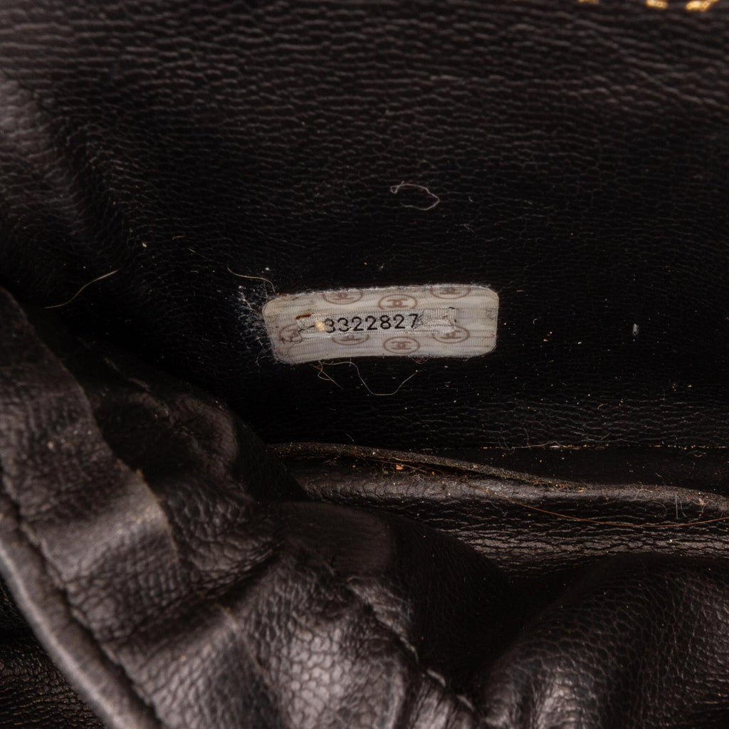 Chanel Caviar CC Vanity Bag (SHG-KtqvjT)