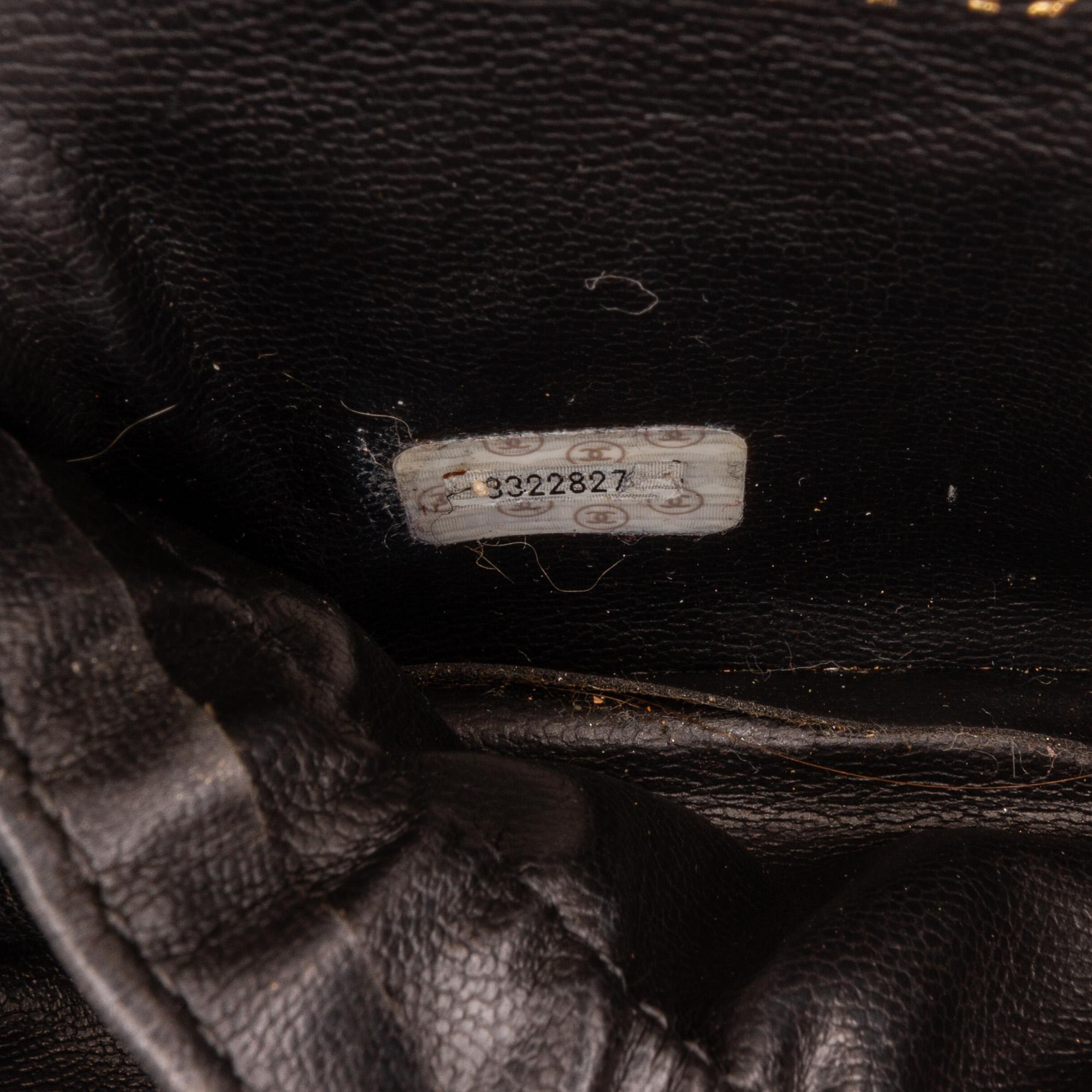 Chanel Caviar CC Vanity Bag (SHG-KtqvjT)