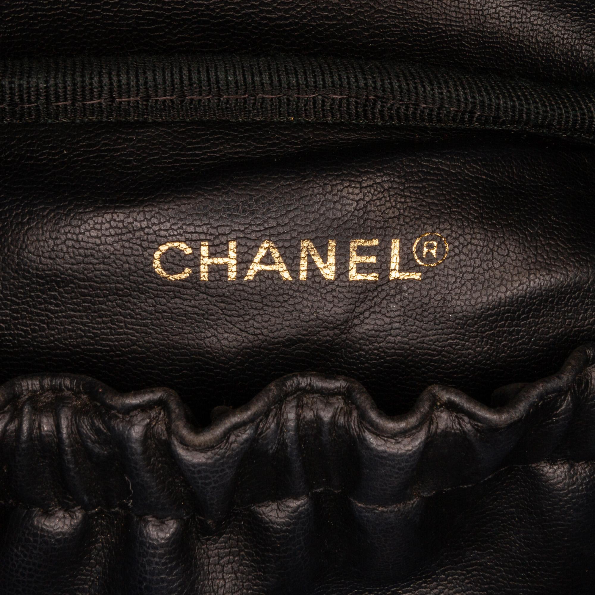 Chanel Caviar CC Vanity Bag (SHG-KtqvjT)